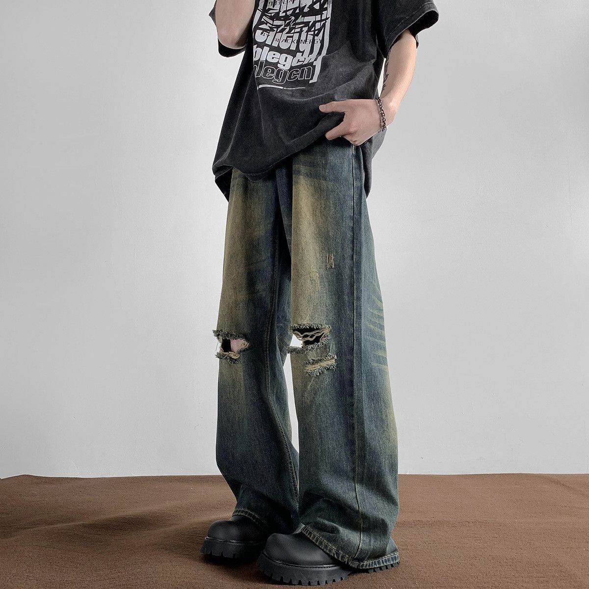 Japanese Brand Men's retro high street loose straight casual ripped jeans Size US 32 / EU 48 - 1 Thumbnail