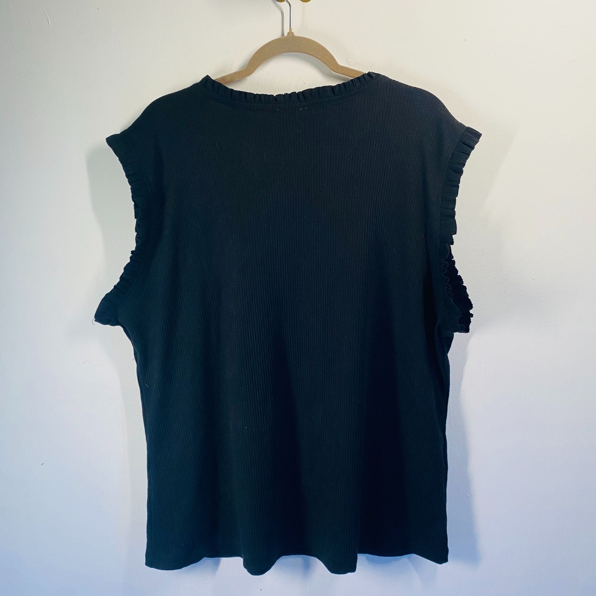 Other Hayden Los Angeles 2XL Black Ruffle Sleeve Ribbed Knit Top W Size XXL / US 16-18 / IT 52-54 - 6 Thumbnail