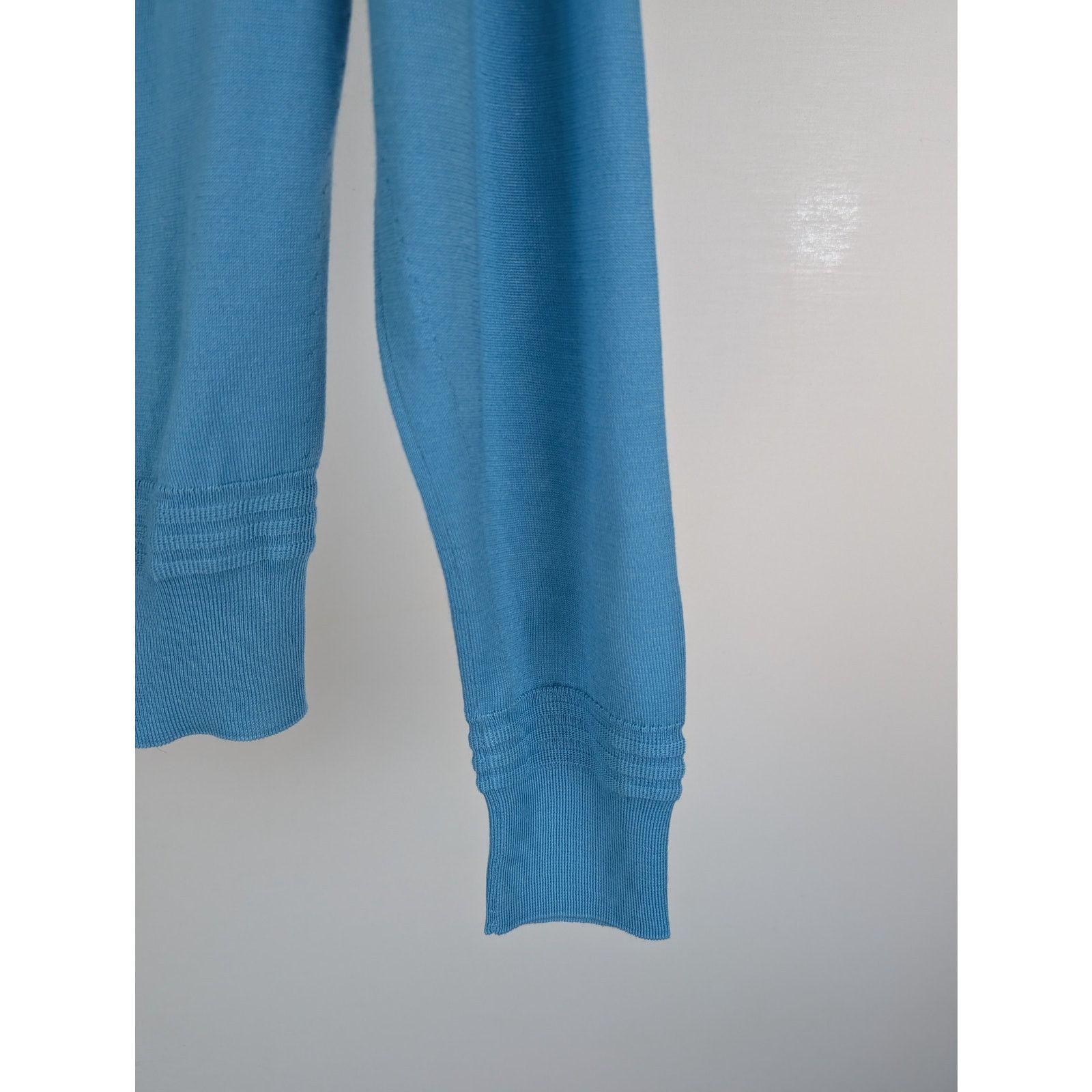 Tom Ford o1rshd1 V-Neck Knitwear Sweatshirt Sweater in Sky Blue Size US S / EU 44-46 / 1 - 13 Thumbnail