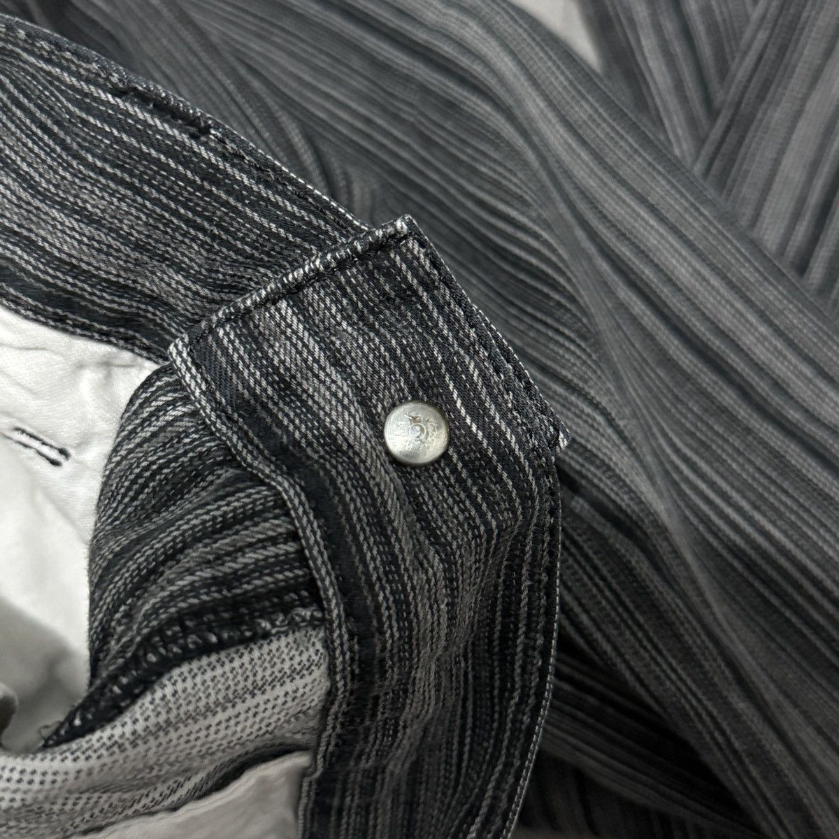 Tete Homme 2000s Tete Homme Flared Stripe Pants Size US 31 - 5 Thumbnail