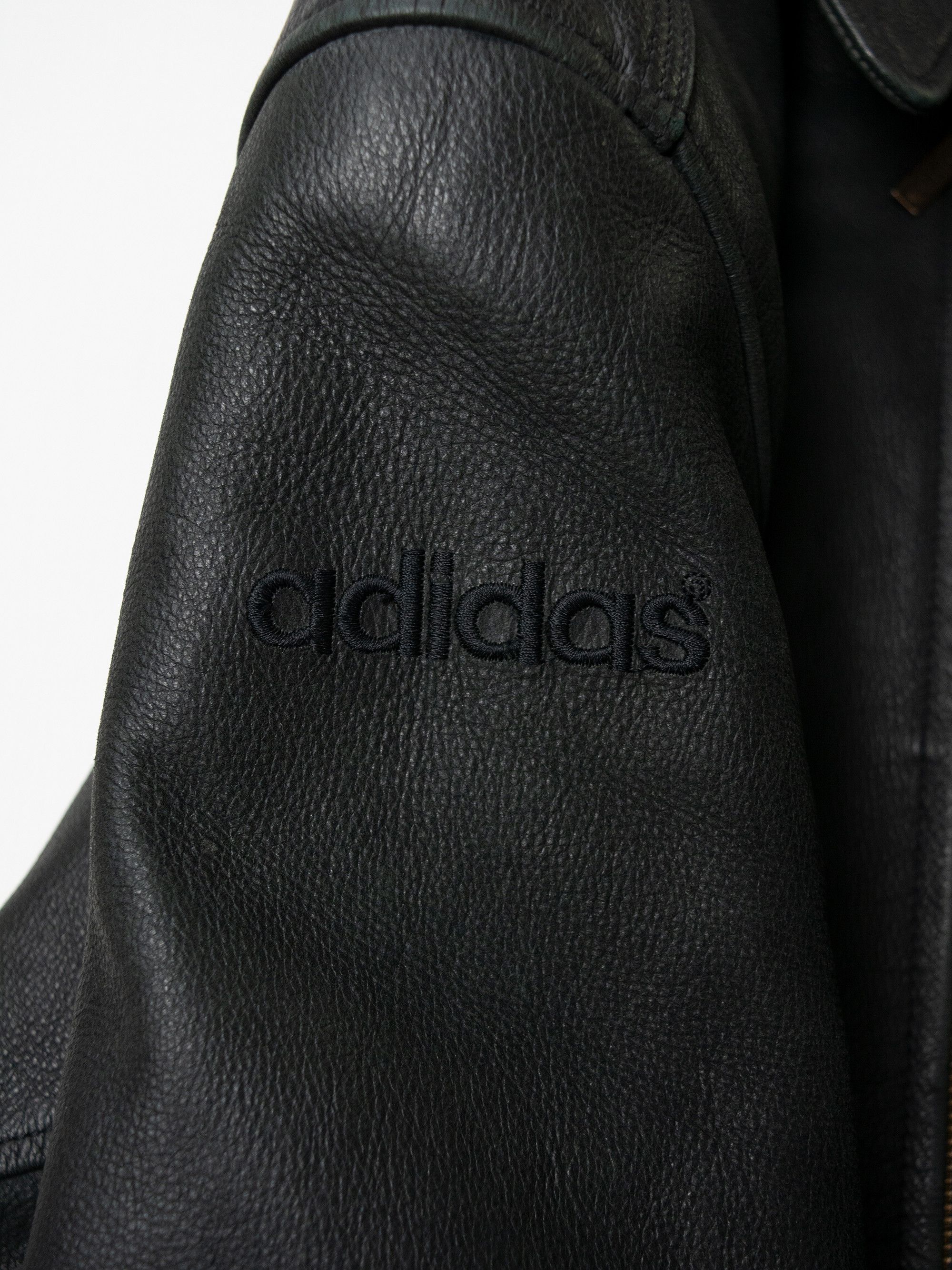 Adidas Adidas - (vintage) Bayern Munchen leather jacket - size L Size US L / EU 52-54 / 3 - 7 Thumbnail