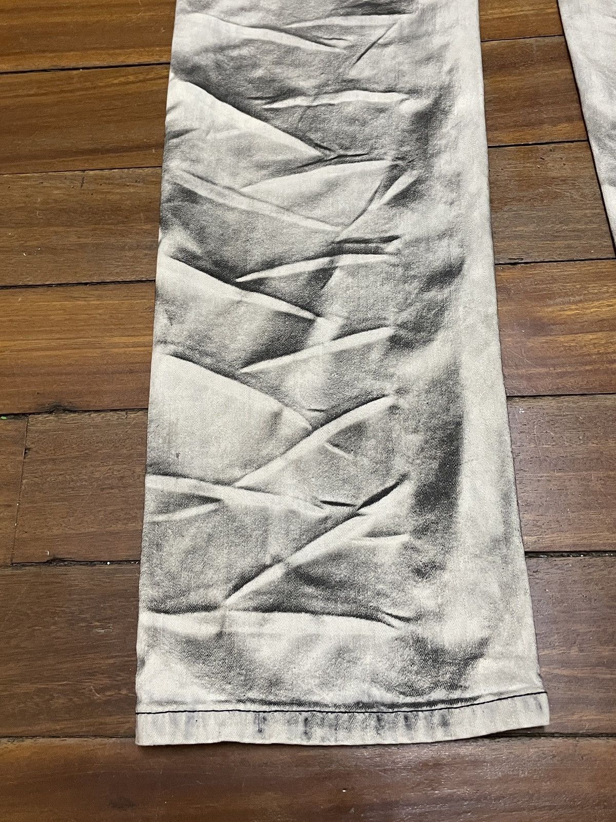 Japanese Brand Very Rare Vintage Regnoir Smokey Distressed Jeans 1990s Size US 31 - 8 Thumbnail