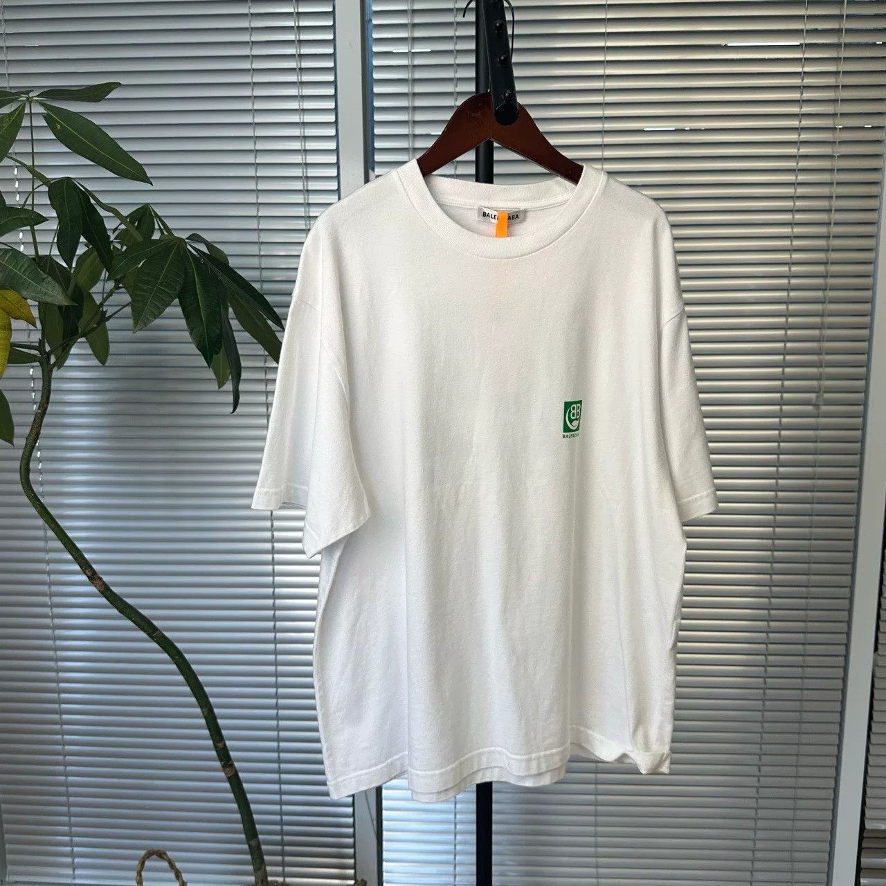 Balenciaga Balenciaga Green BB Logo Short Sleeve T-Shirt Size US L / EU 52-54 / 3 - 1 Thumbnail