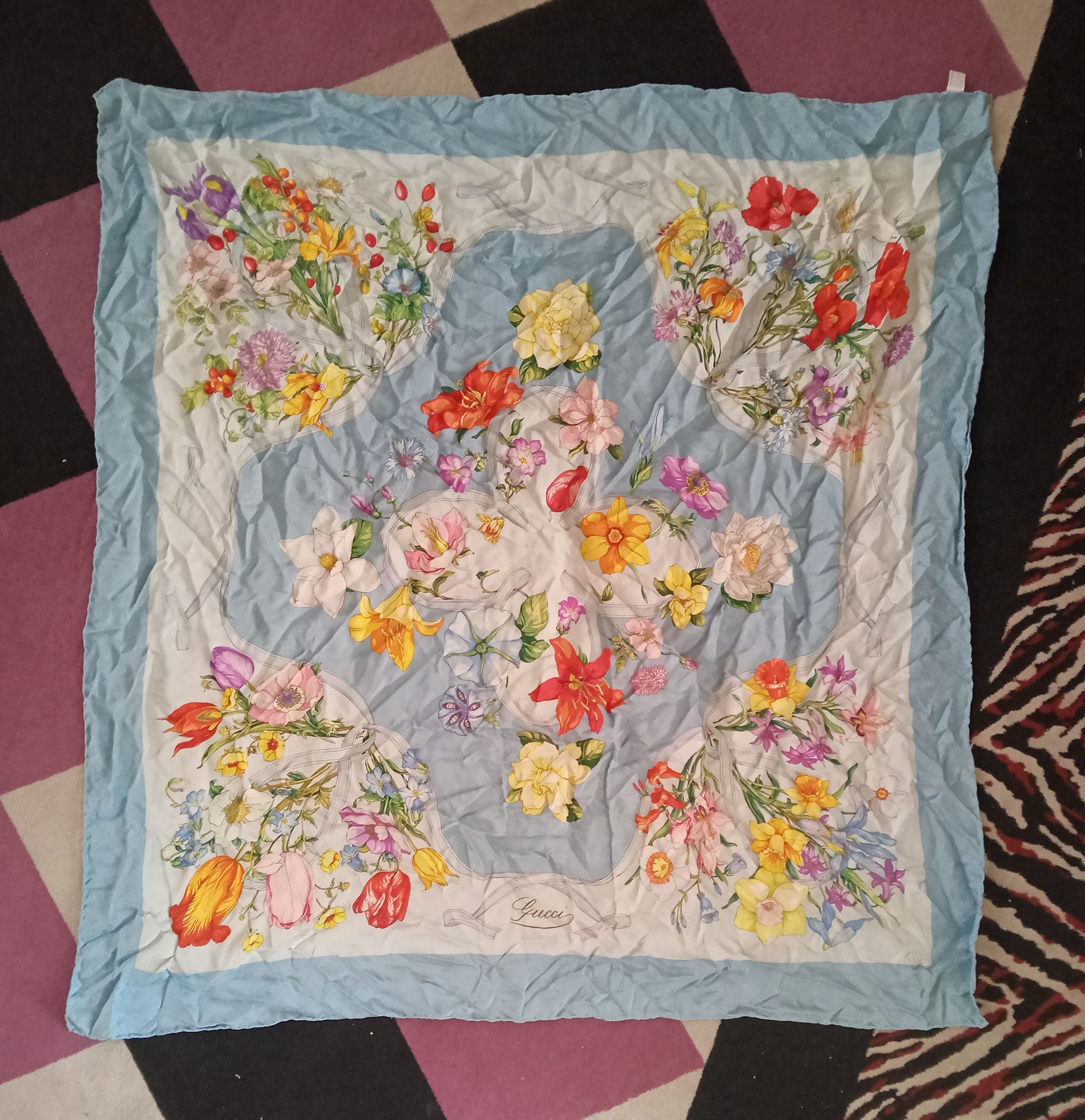 Gucci Gucci Vintage Silk Scarf 82cm x 83cm Size ONE SIZE - 1 Thumbnail