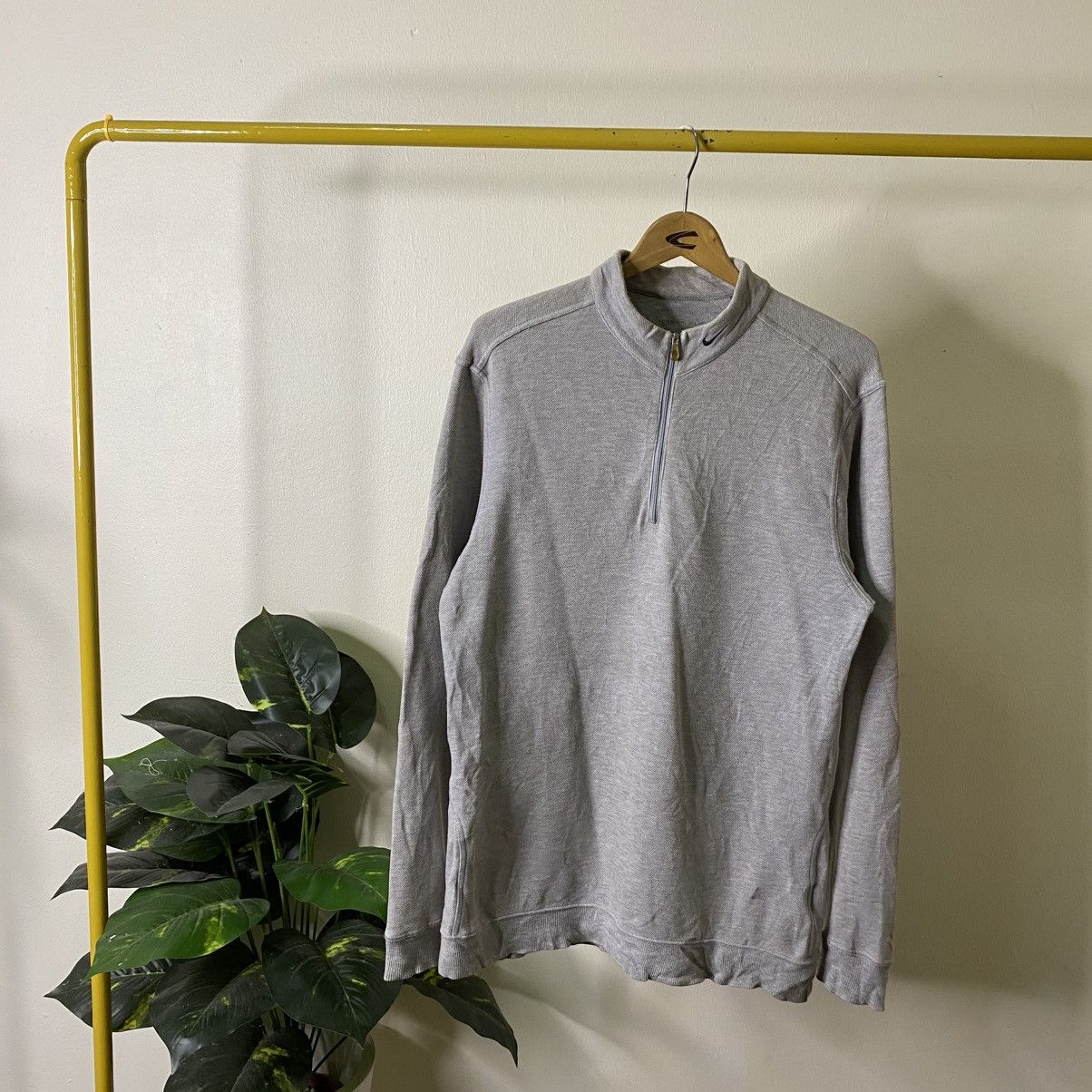 Nike Vintage 2000s Nike Golf Mock Neck Half Zipper Sweatshirt Size US L / EU 52-54 / 3 - 1 Thumbnail
