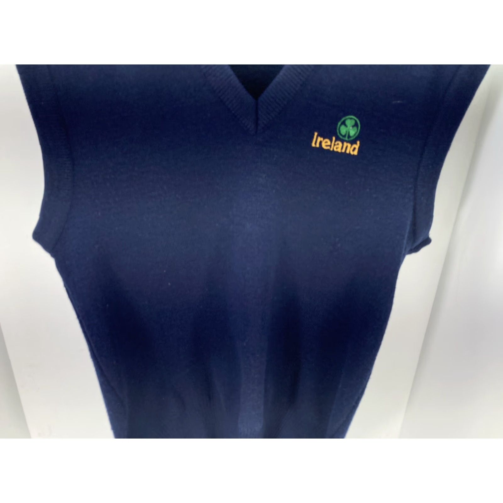Vintage Blarney Woollen Mills Made Ireland Shamrock Irish Sweater Vest Men Medium Blue Pullover Crew Neck Classic All Seasons St Patrick’s Day Golf Size US M / EU 48-50 / 2 - 5 Thumbnail