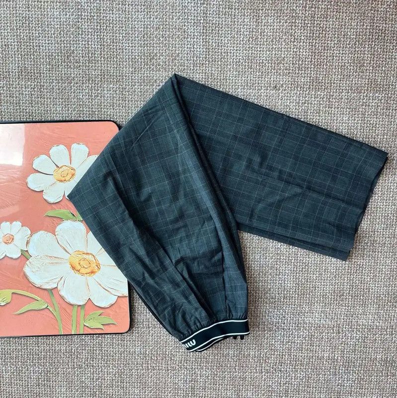 Miu Miu Gray Cotton Casual Pants 0089