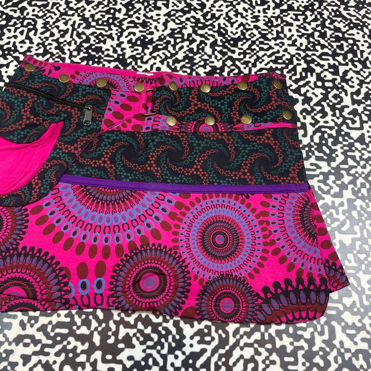 Japanese Brand Vintage Y2K Japanese Retro Hippie Sexy Style Mini Skirt Size 28" / US 6 / IT 42 - 7 Thumbnail