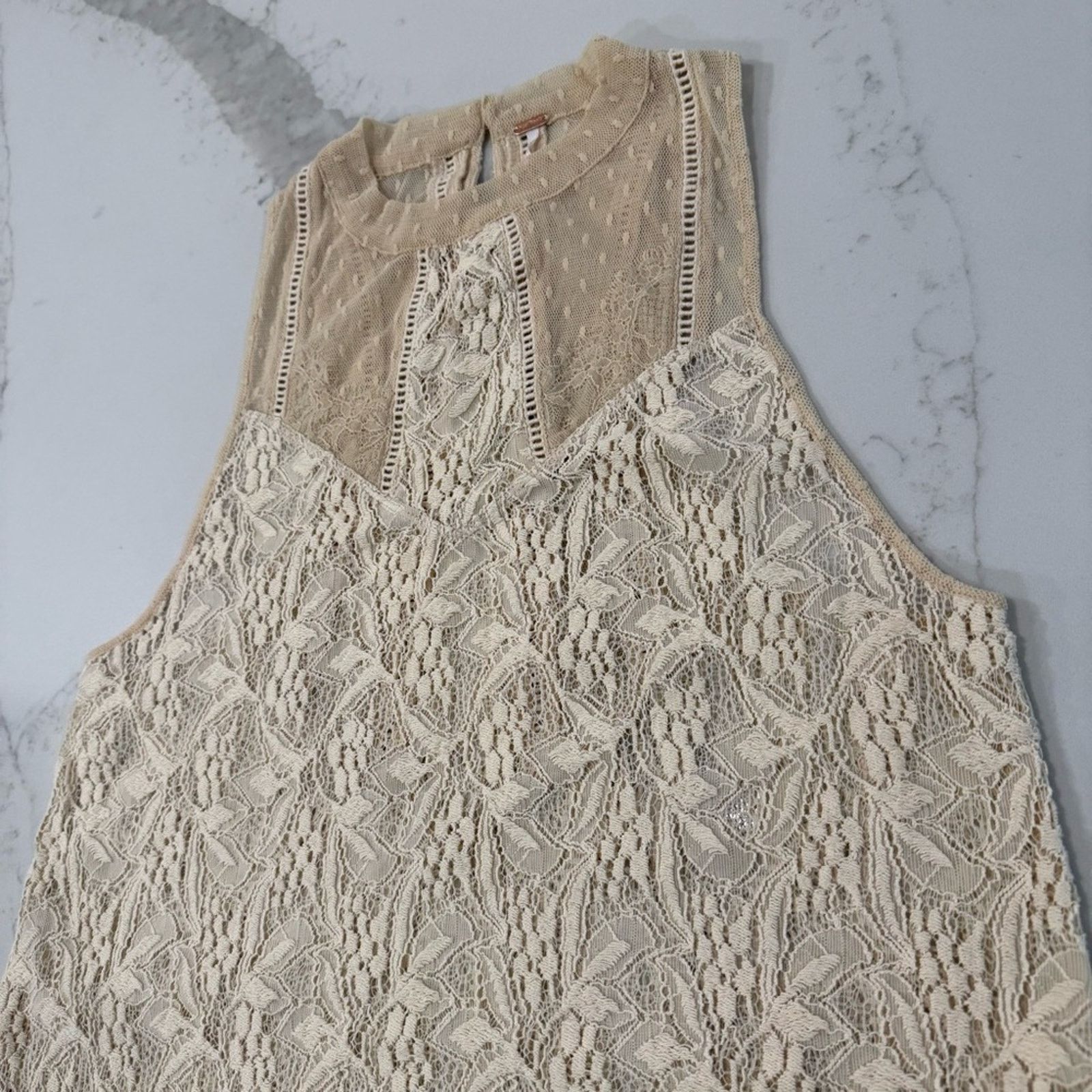 Free People Free People Modern Lace Mesh Maisie Tunic Sleeveless Top Size M / US 6-8 / IT 42-44 - 4 Thumbnail
