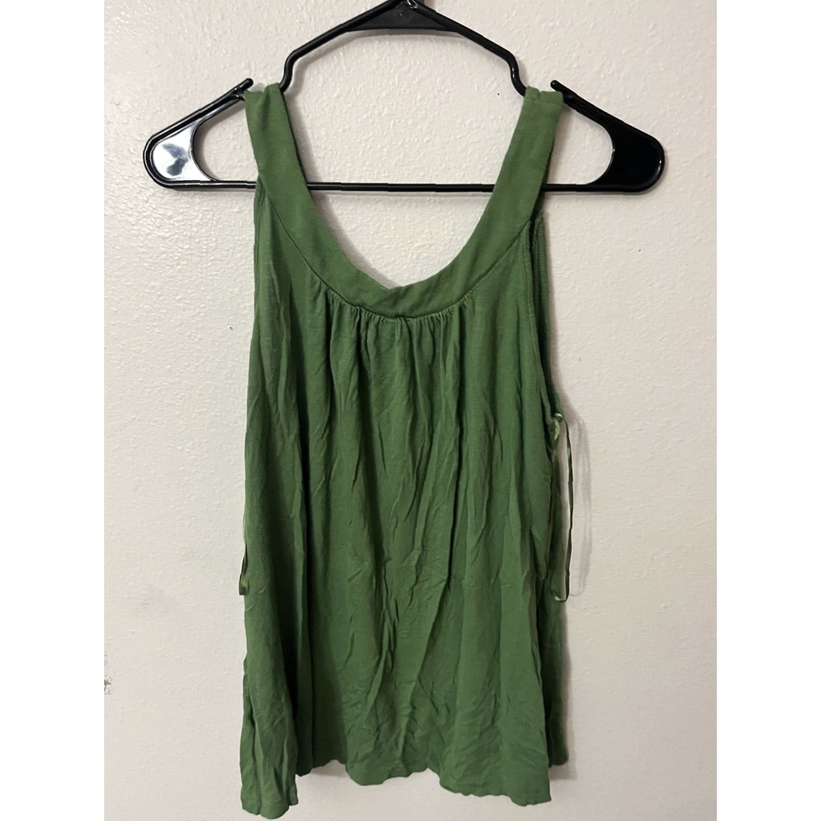 H&M H&M Women Green Solid Tank Top Medium Regular Size M / US 6-8 / IT 42-44 - 2 Thumbnail