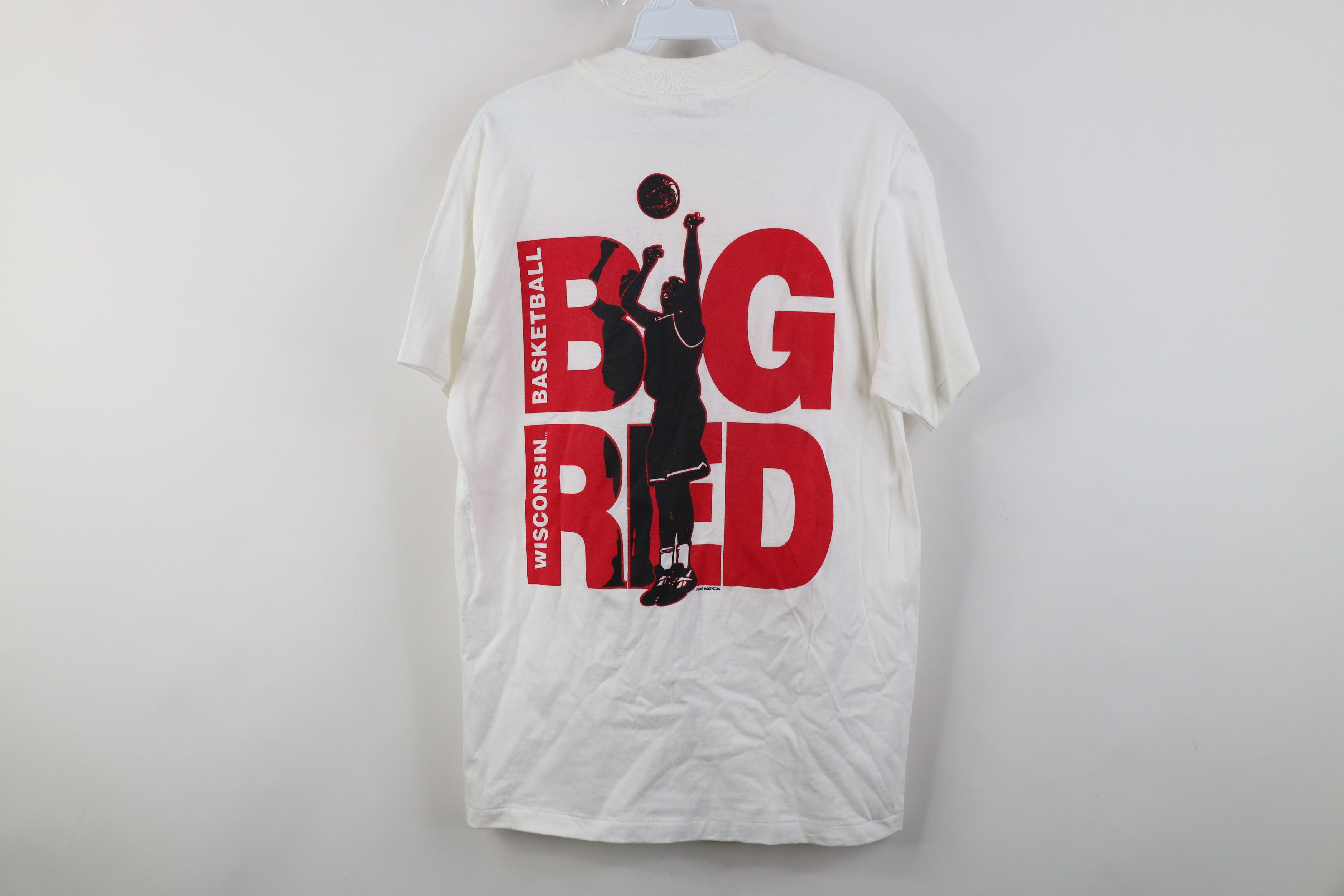 Vintage Vintage 80s 90s University of Wisconsin Basketball T-Shirt Size US M / EU 48-50 / 2 - 10 Thumbnail