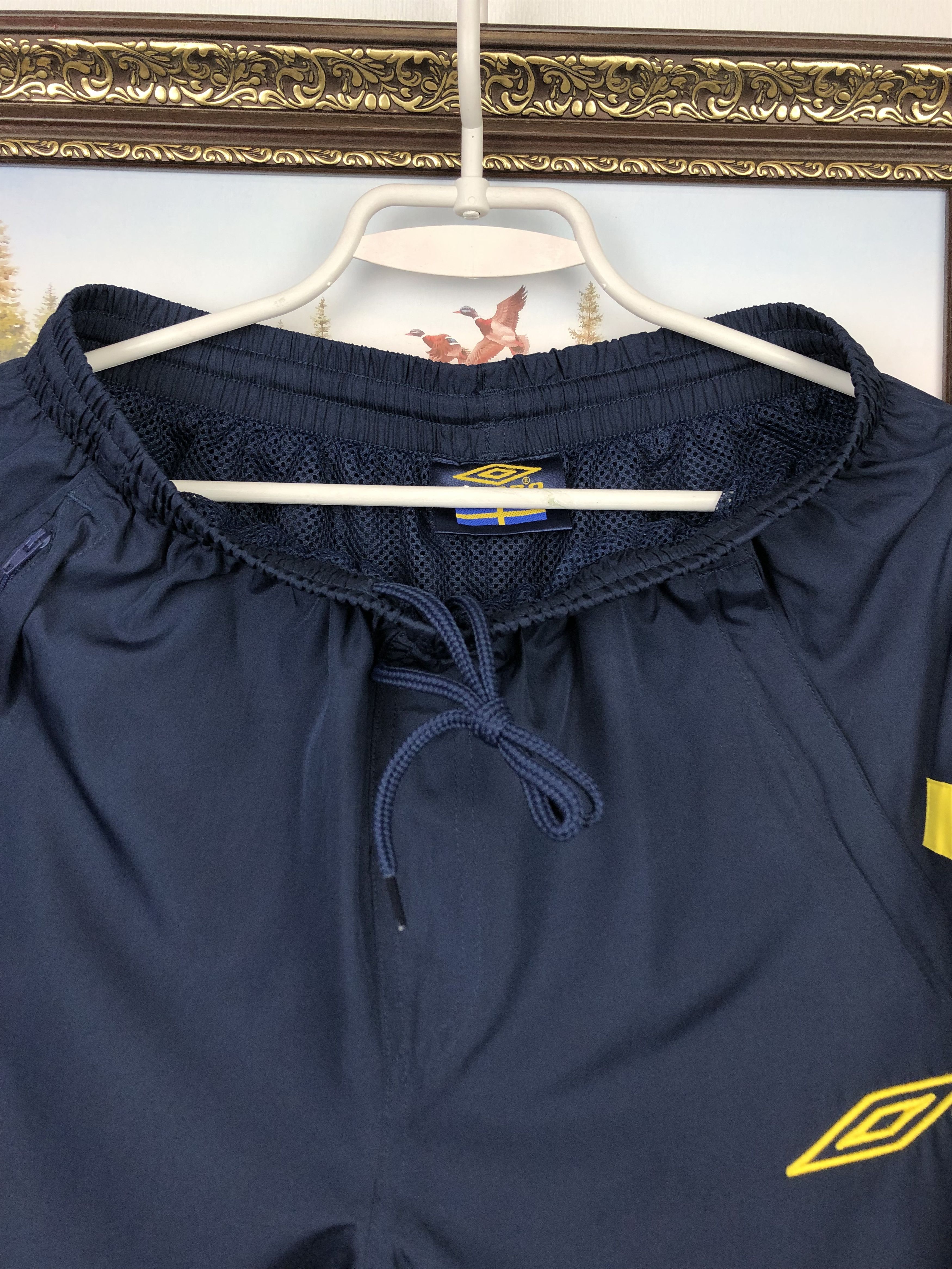Umbro × Vintage Vintage Umbro Sweden Football Sweatpants Track Pants Soccer Size US 32 / EU 48 - 5 Thumbnail