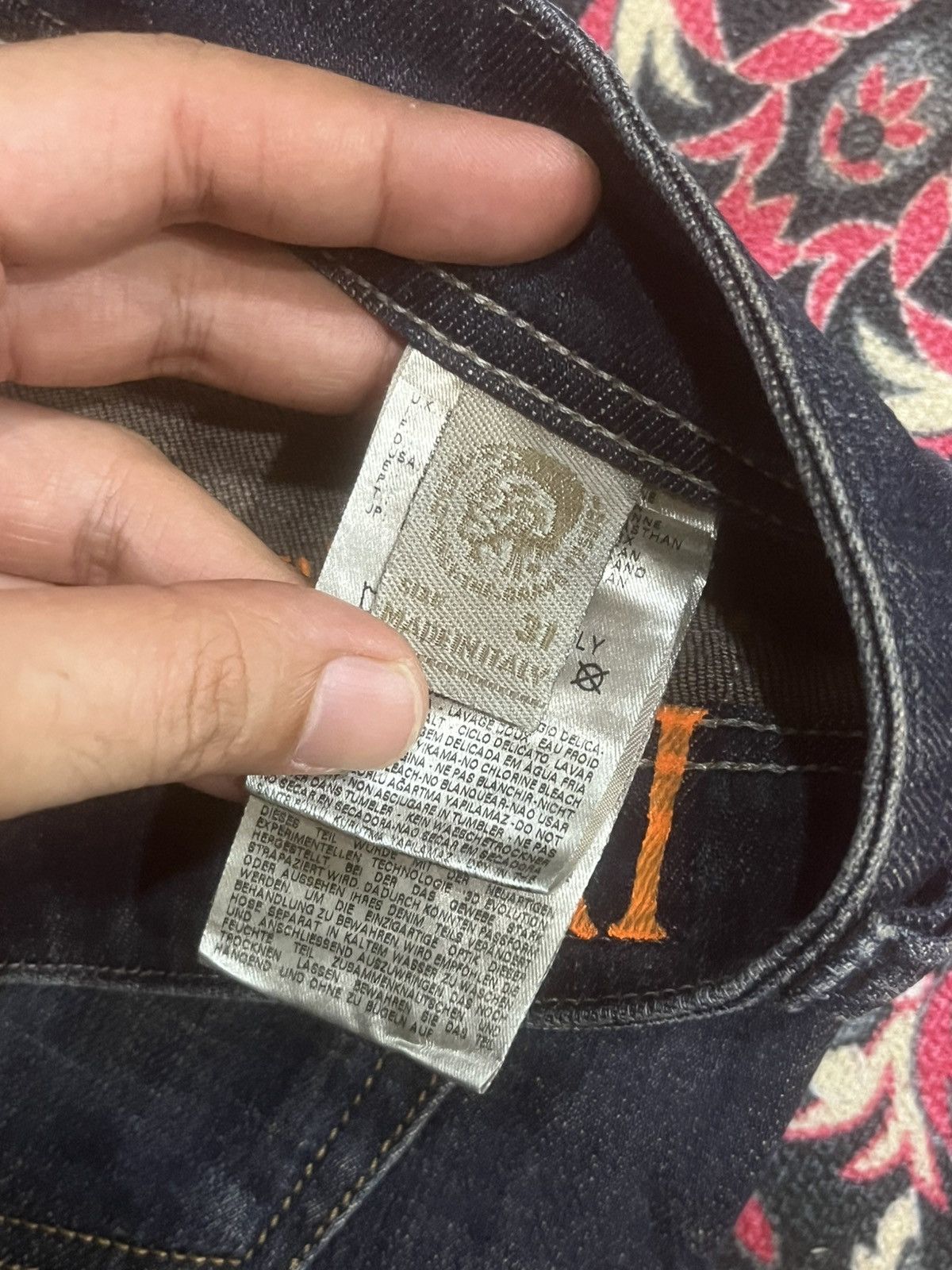 Diesel Black Gold Vintage Diesel “Viker-R-Box” Regular Straight Distress Jeans Size US 31 - 20 Thumbnail