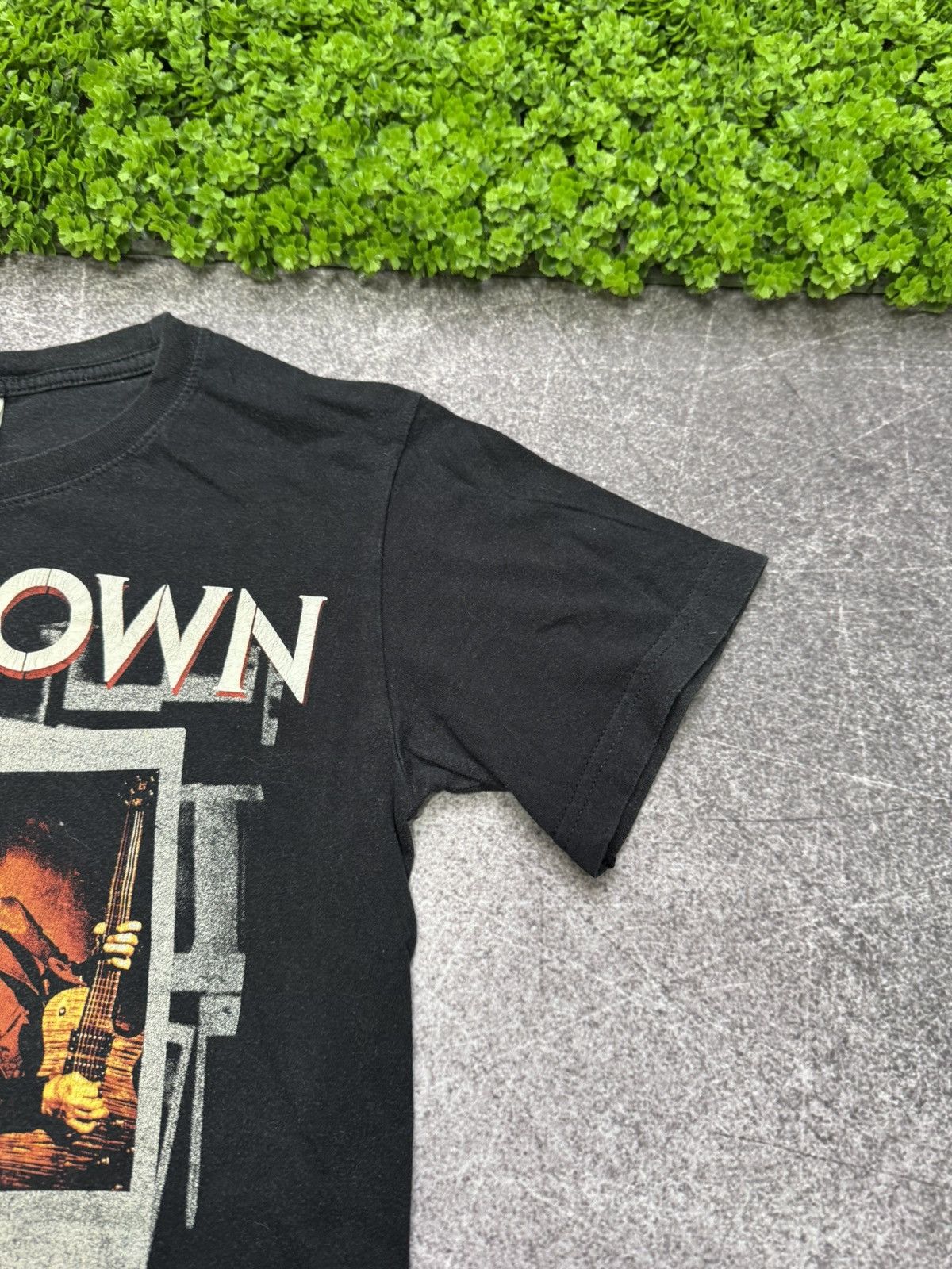 Band Tees Crazy Vintage Shinedown Rock Band Tour Faded Black Tee Size US S / EU 44-46 / 1 - 7 Thumbnail