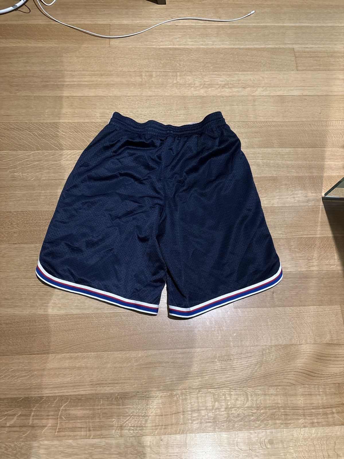 Champion Champion Shorts Navy Blue Size US 32 / EU 48 - 2 Thumbnail