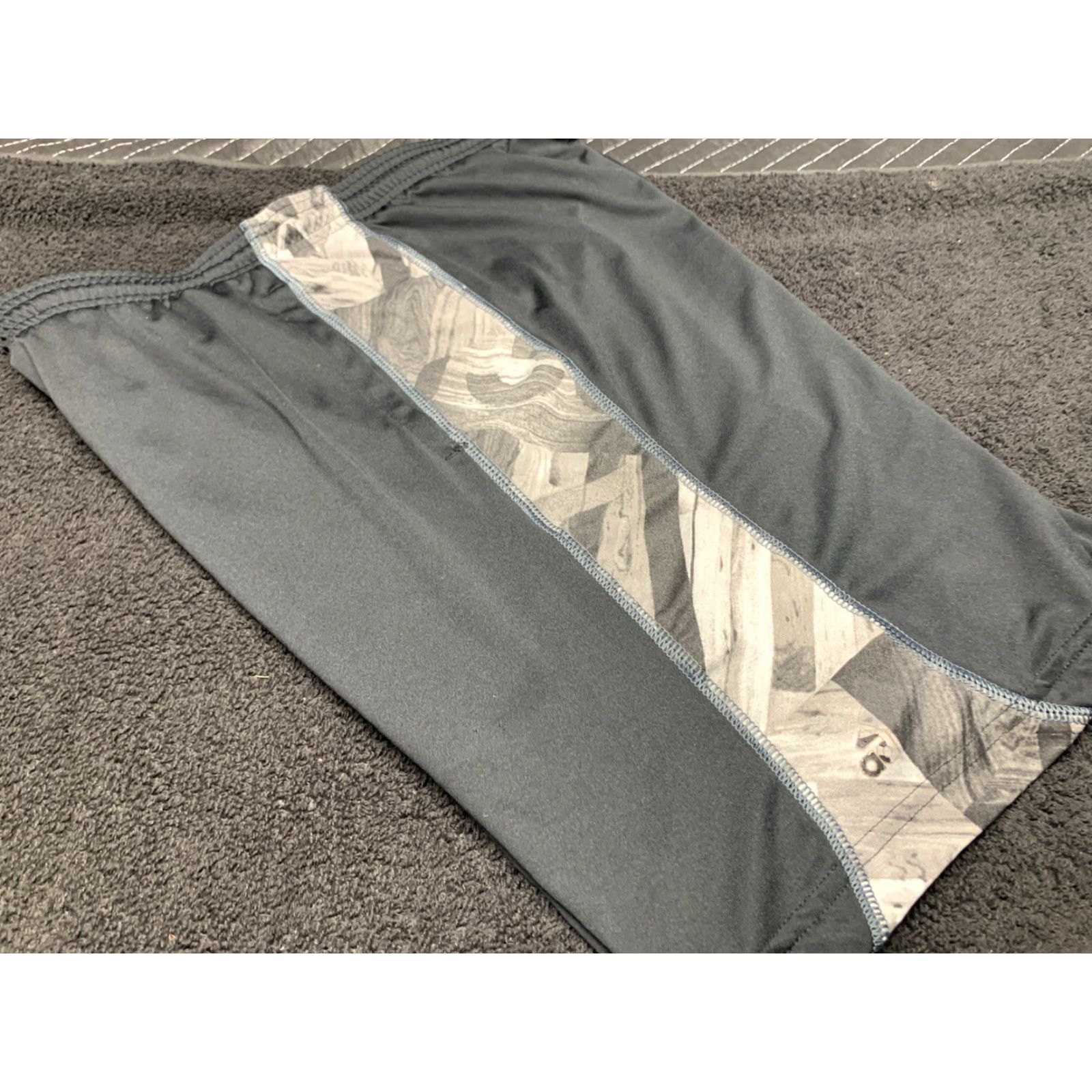 Adidas Adidas Men's Medium Black Basketball Shorts Activewear Pockets CrossFit Gym Sports Size US 31 - 4 Thumbnail