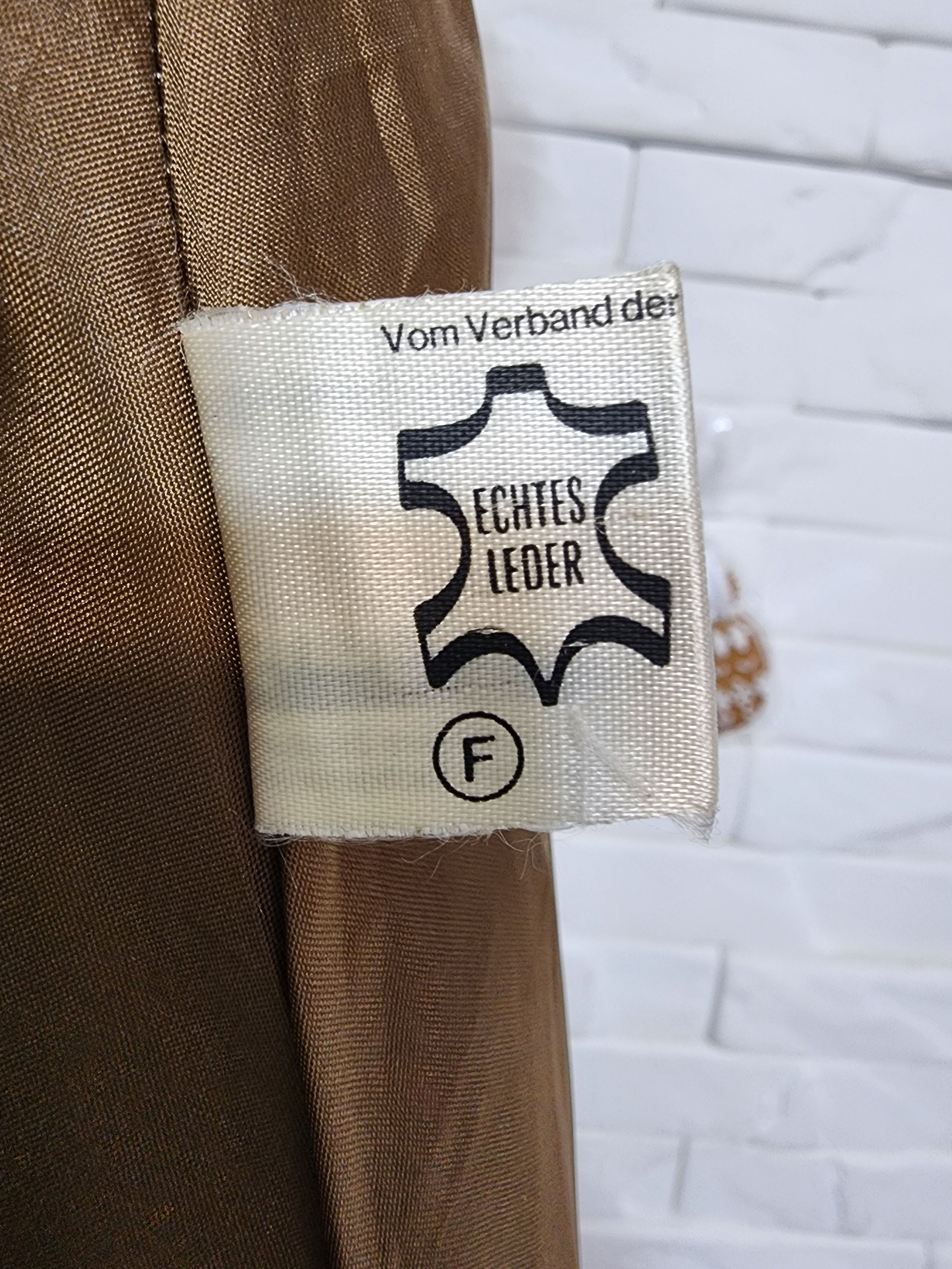 Uniqlo Brown Flared Leather Skirt with Pockets. Size 33" - 7 Thumbnail