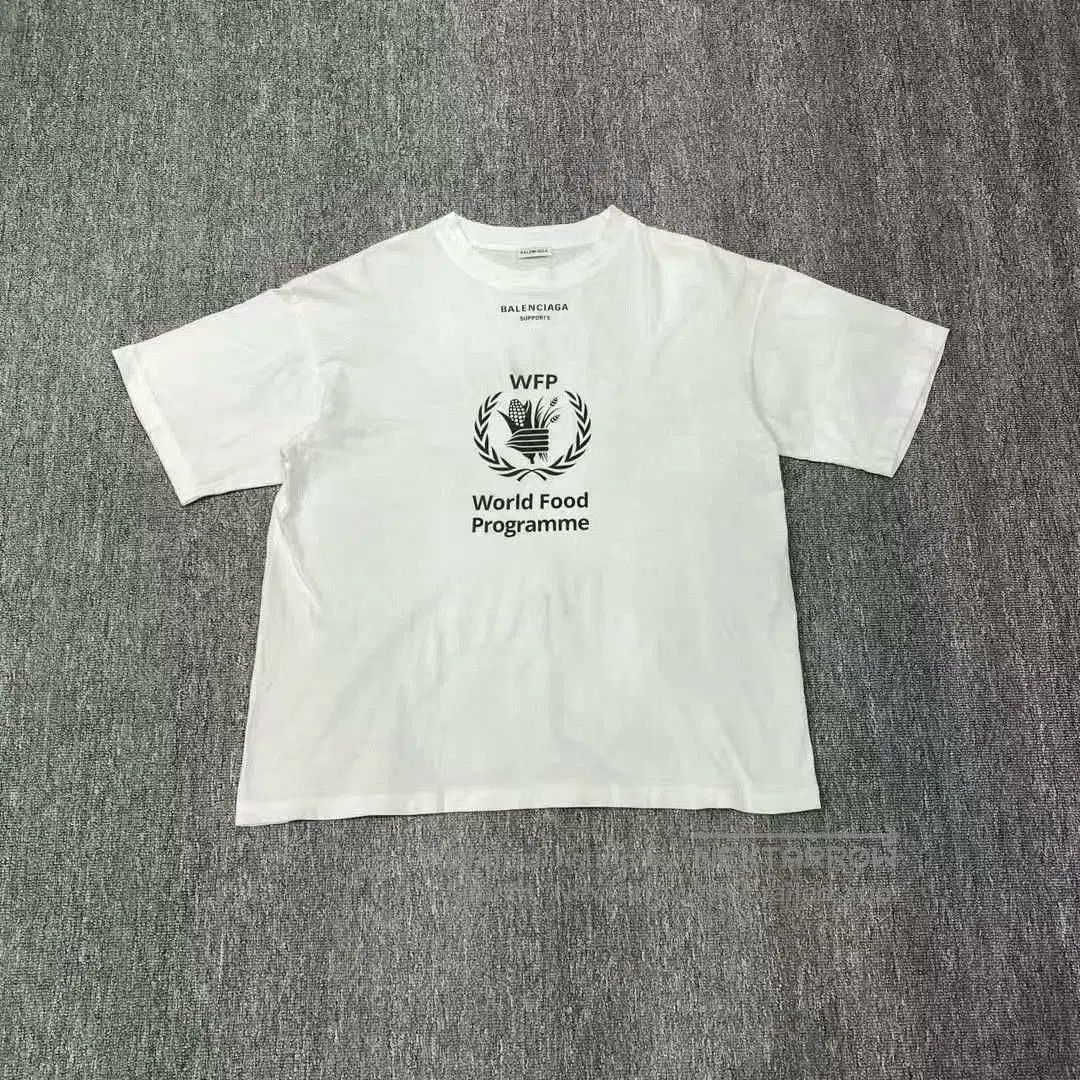Balenciaga balenciaga white short sleeve t-shirt. Size US XS / EU 42 / 0 - 1 Thumbnail