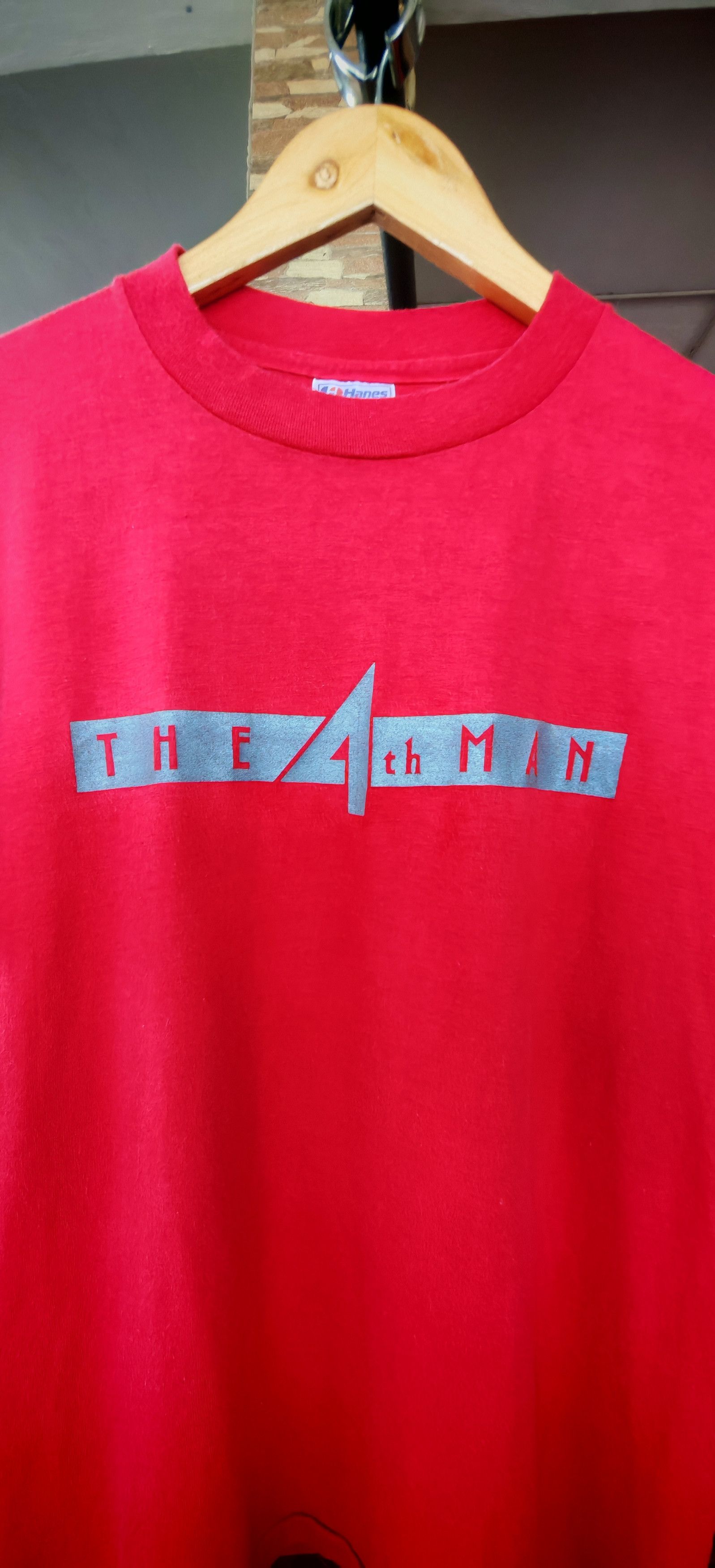 Vintage The 4th Man vintage hanes 80s USA movie tee Size US L / EU 52-54 / 3 - 2 Thumbnail