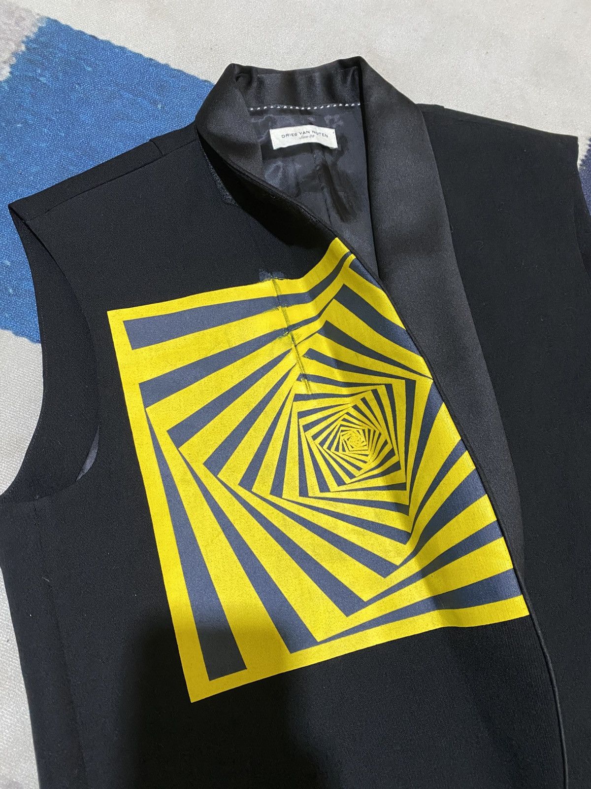 Dries Van Noten Dries Van Noten Geometric Vest Jacket Size S / US 4 / IT 40 - 2 Thumbnail