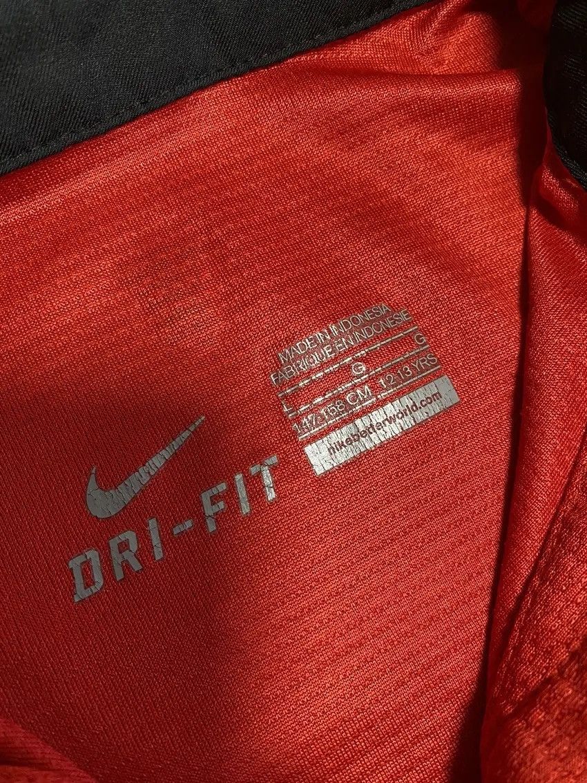 Nike × Vintage Vintage Manchester United Red Jersey 13/14 Kids 12-13 years Size US M / EU 48-50 / 2 - 10 Thumbnail