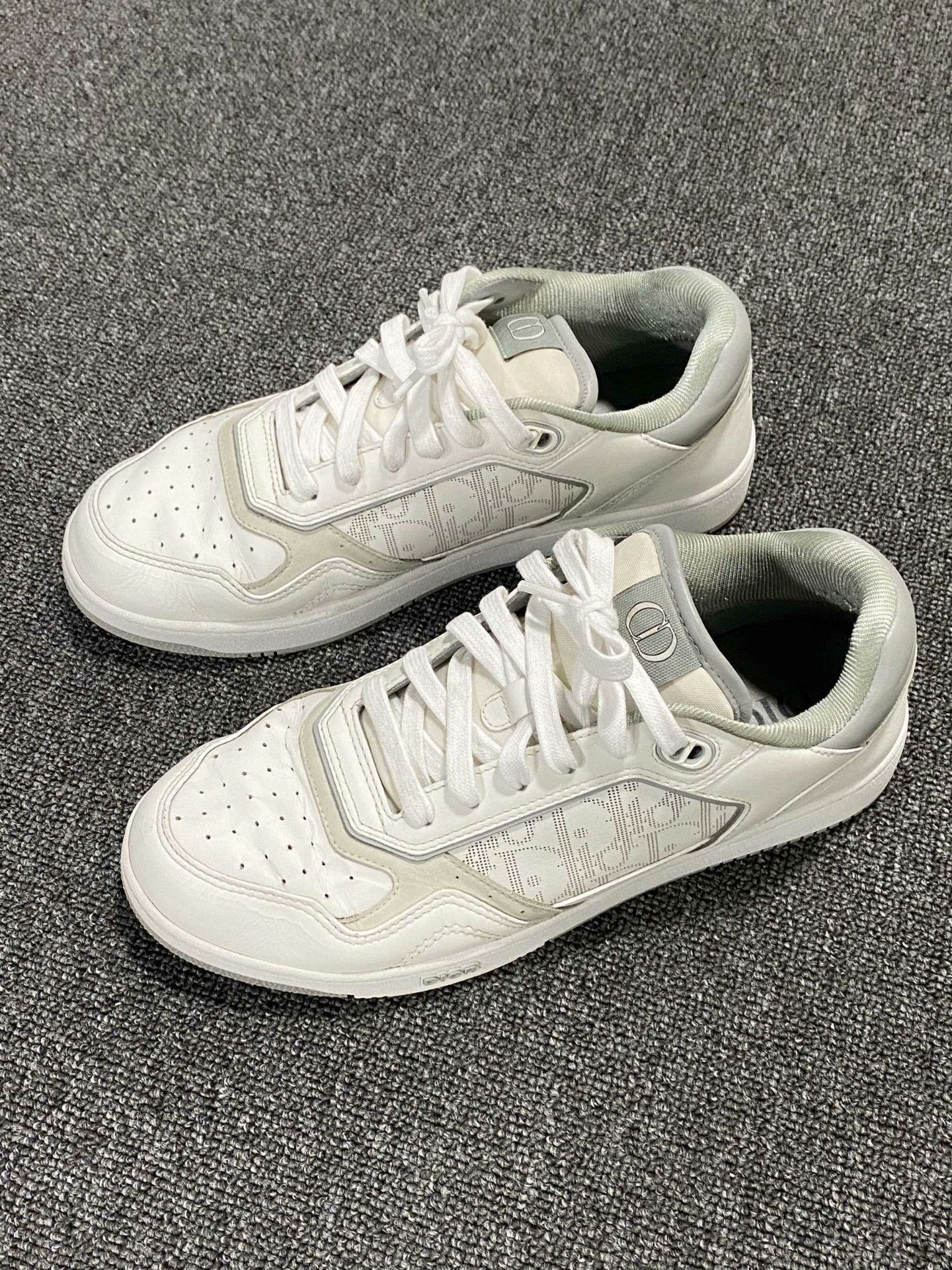 Dior Dior White Lowtop Sneakers 8.5 Men Size US 8.5 / EU 41-42 - 1 Thumbnail