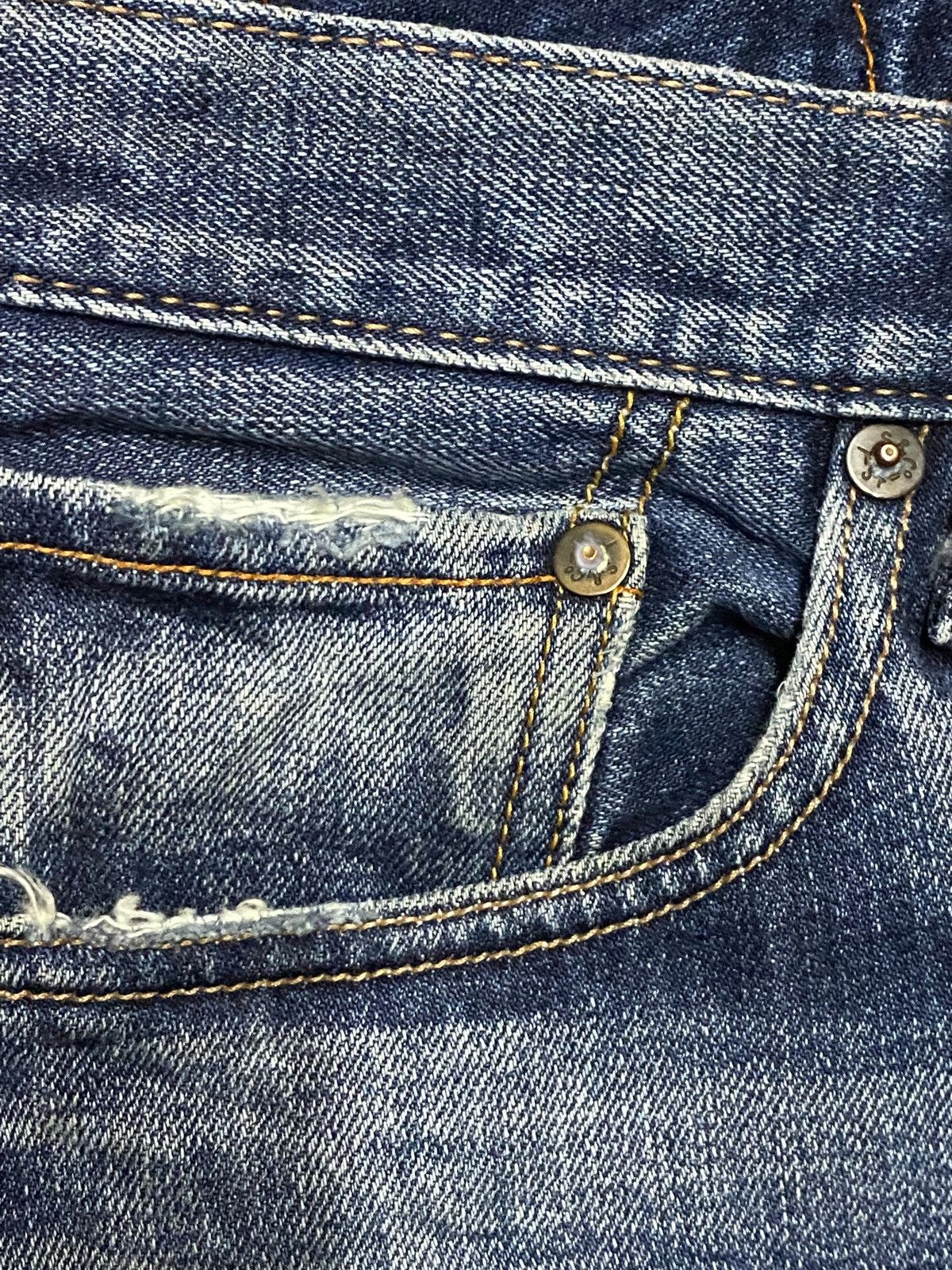 Levi's Vintage Classic Levis 502 Grunge Distressed Loose Jeans Size US 33 - 10 Thumbnail