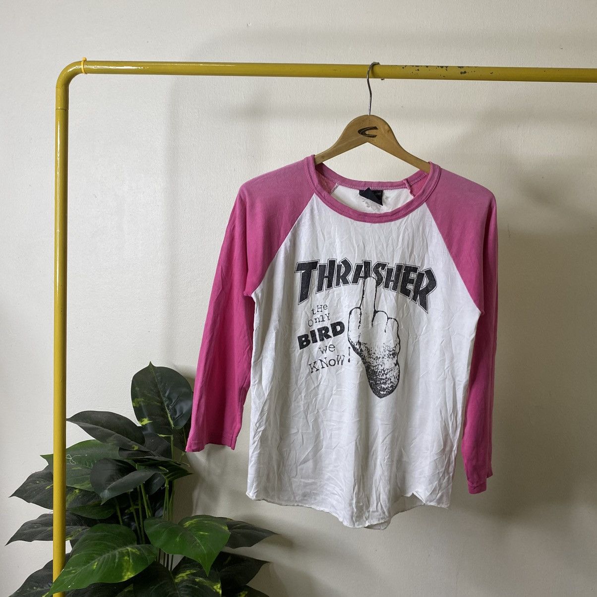 Thrasher 2000s Thrasher Skateboard The Bird We Only Know Raglan Tee Size US S / EU 44-46 / 1 - 1 Thumbnail