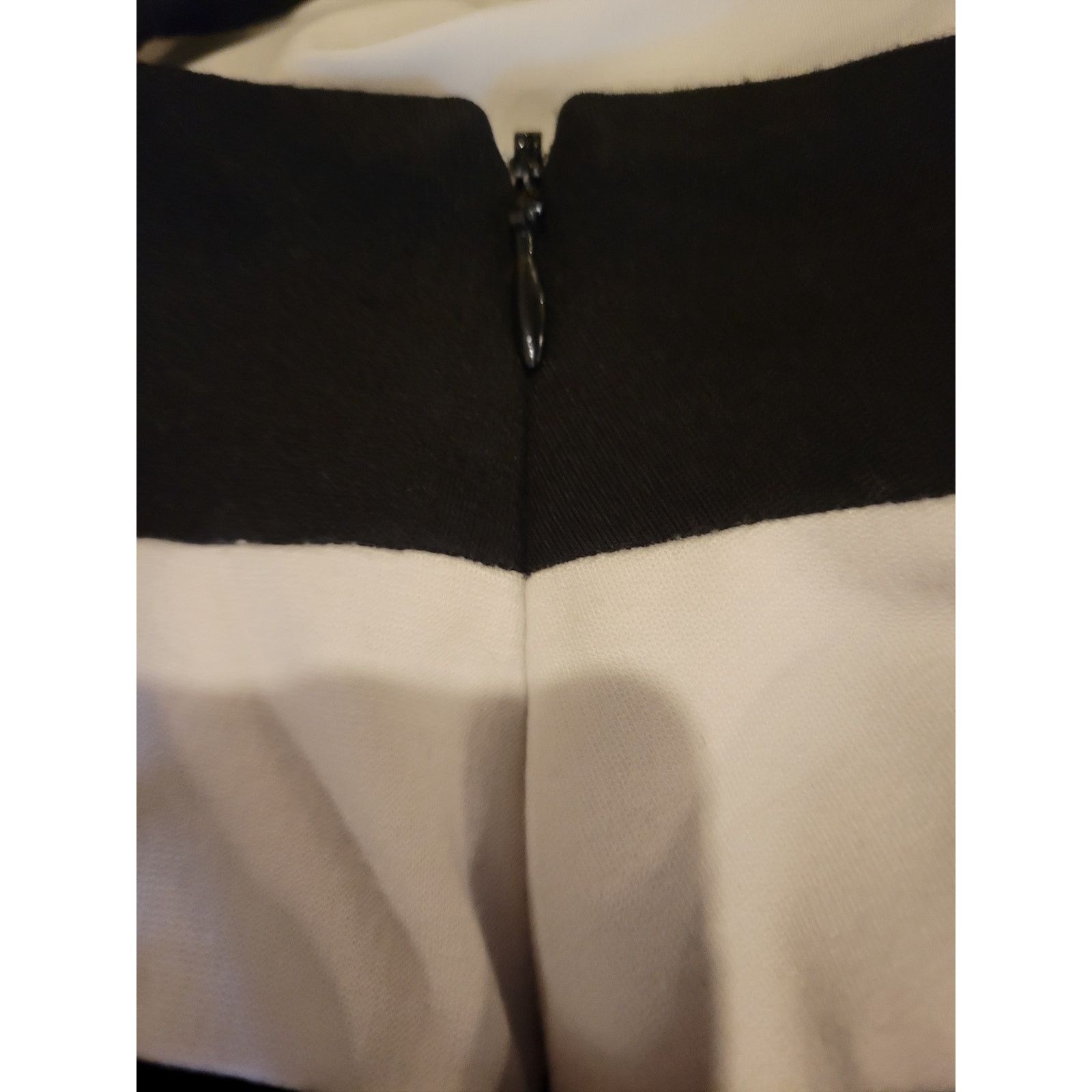 White House Black Market White House Black Market Knee Length Pencil Skirt 6 Size 28" / US 6 / IT 42 - 9 Thumbnail
