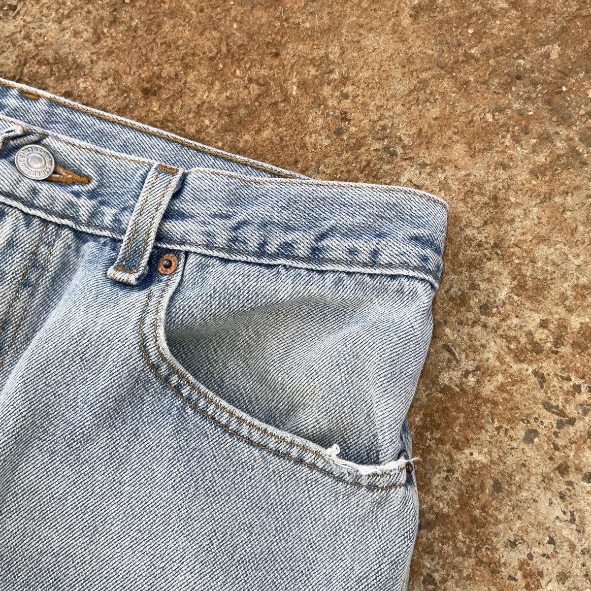 Levi's × Vintage Vintage Thrashed 90 Levi’s Made In USA 505 Denim Jean Pants Size US 34 / EU 50 - 4 Thumbnail