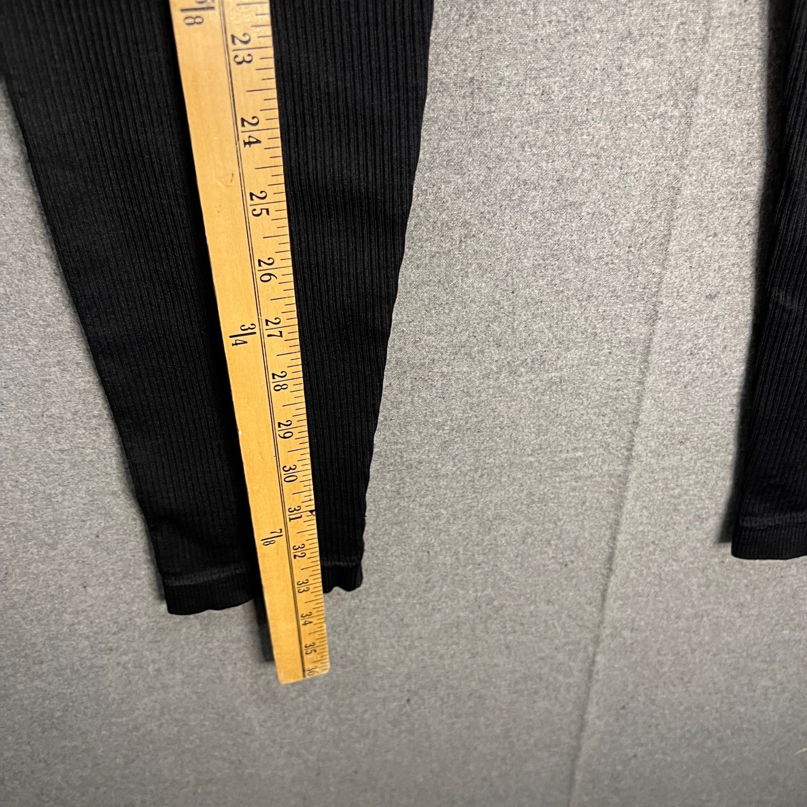 Other Workout 2 PC Crop Top Long Sleeve and Short Bottom Size M / US 6-8 / IT 42-44 - 5 Thumbnail