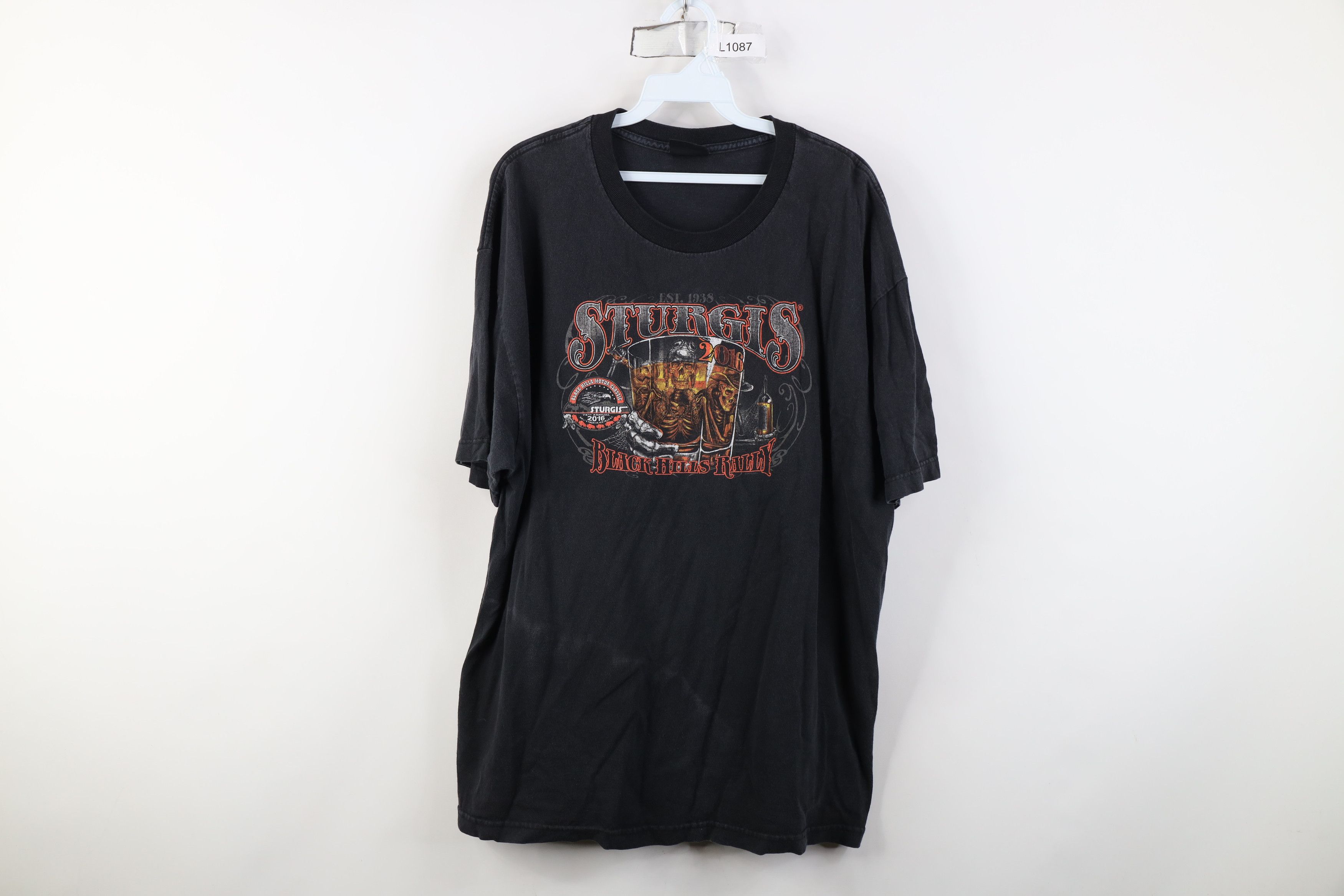 Vintage Vintage 2016 Sturgis Hills Rally Skeleton Tribal T-Shirt Size US XL / EU 56 / 4 - 1 Thumbnail