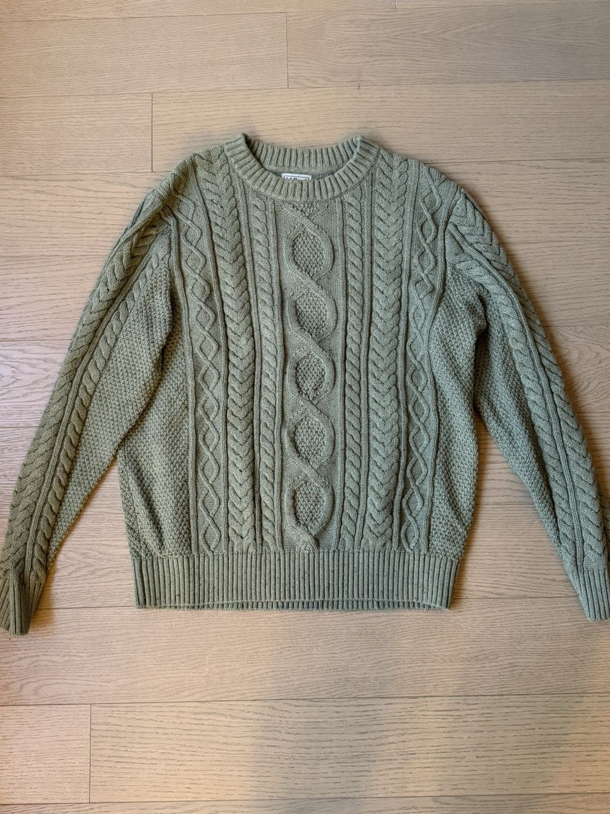 L.L. Bean Pale Green Heritage Knit Cable Fisherman’s Sweater Size US L / EU 52-54 / 3 - 1 Thumbnail