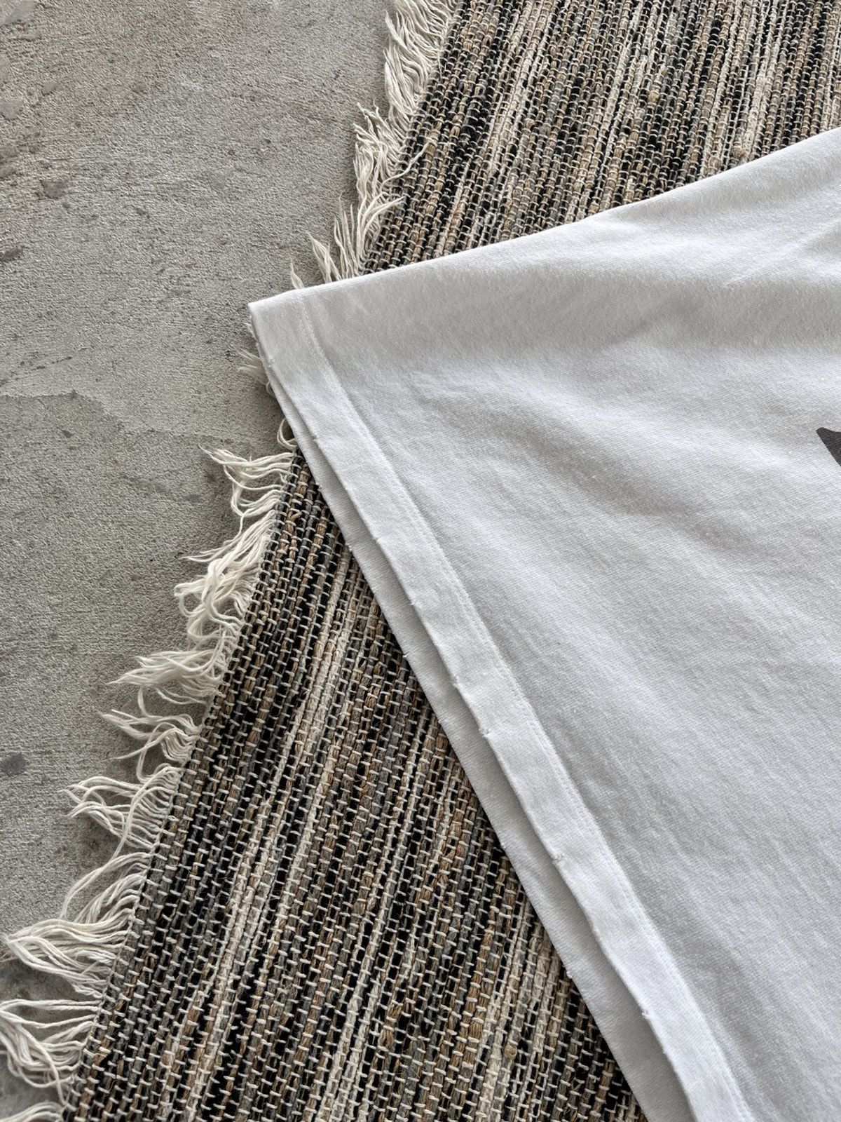 Allsaints Vintage AllSaints White TShirt Avantgarde Big logo Y2K Size US L / EU 52-54 / 3 - 12 Thumbnail