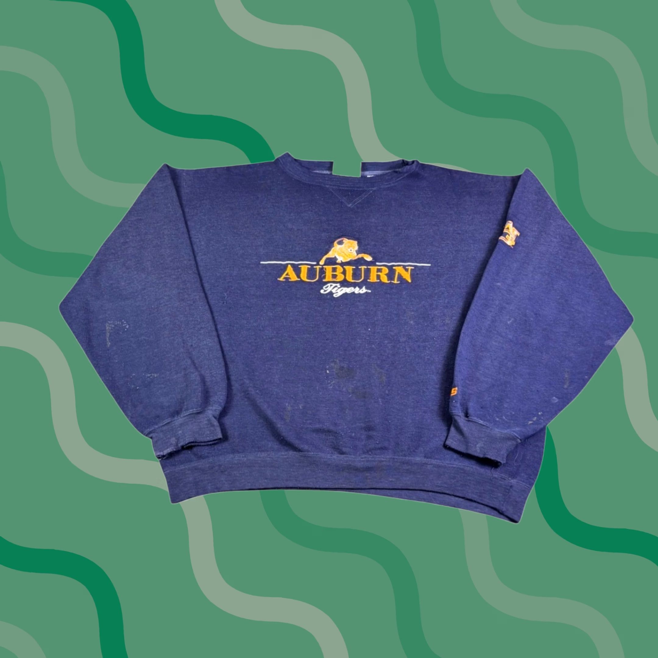 Vintage Vintage Auburn Tigers Sweatshirt Navy Blue Embroidered Logo Size Large 90s - Graphic Print Size US L / EU 52-54 / 3 - 1 Thumbnail