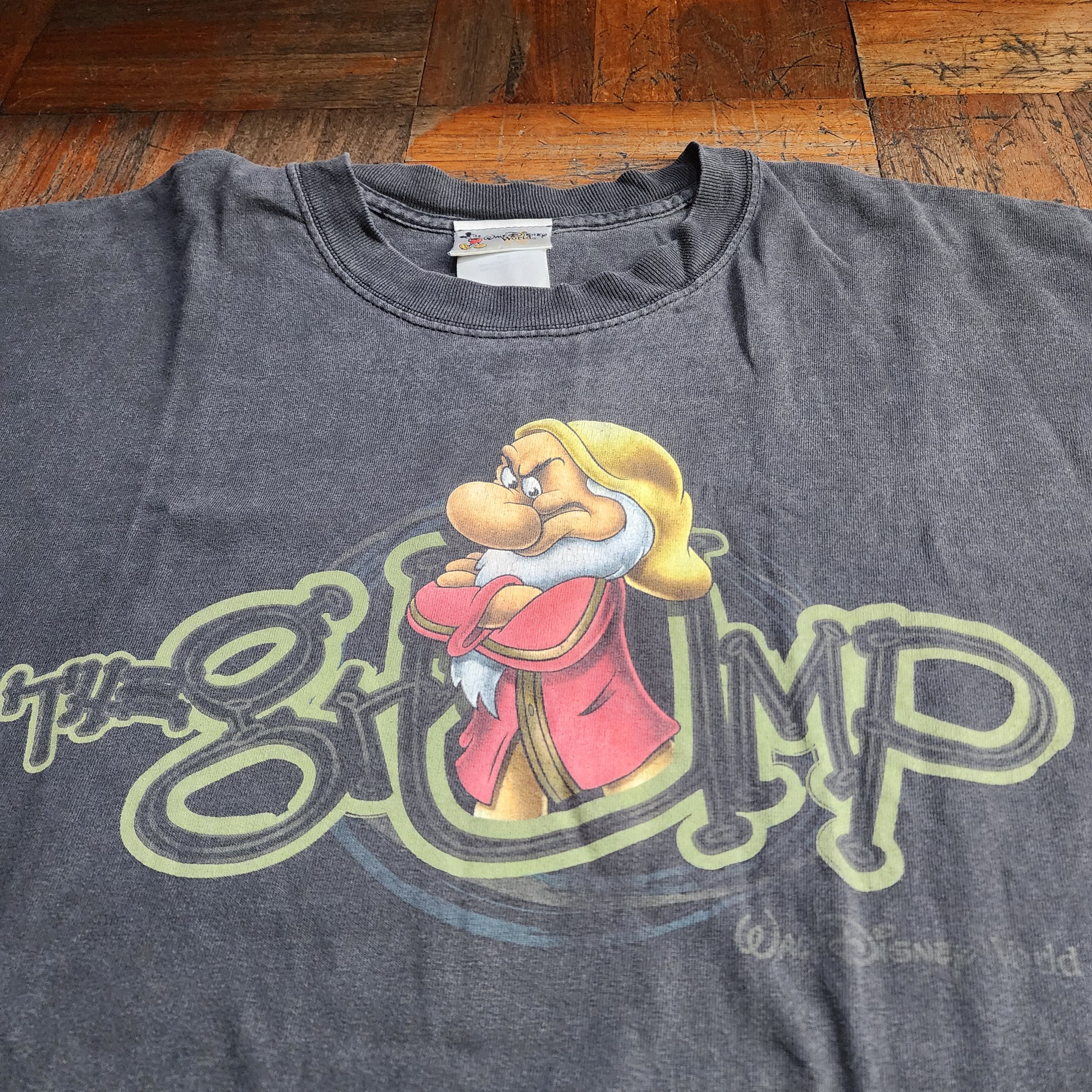 Disney × Vintage Vintage World Disney Snow White The Grump Grumpy size XXL Size US XXL / EU 58 / 5 - 1 Thumbnail