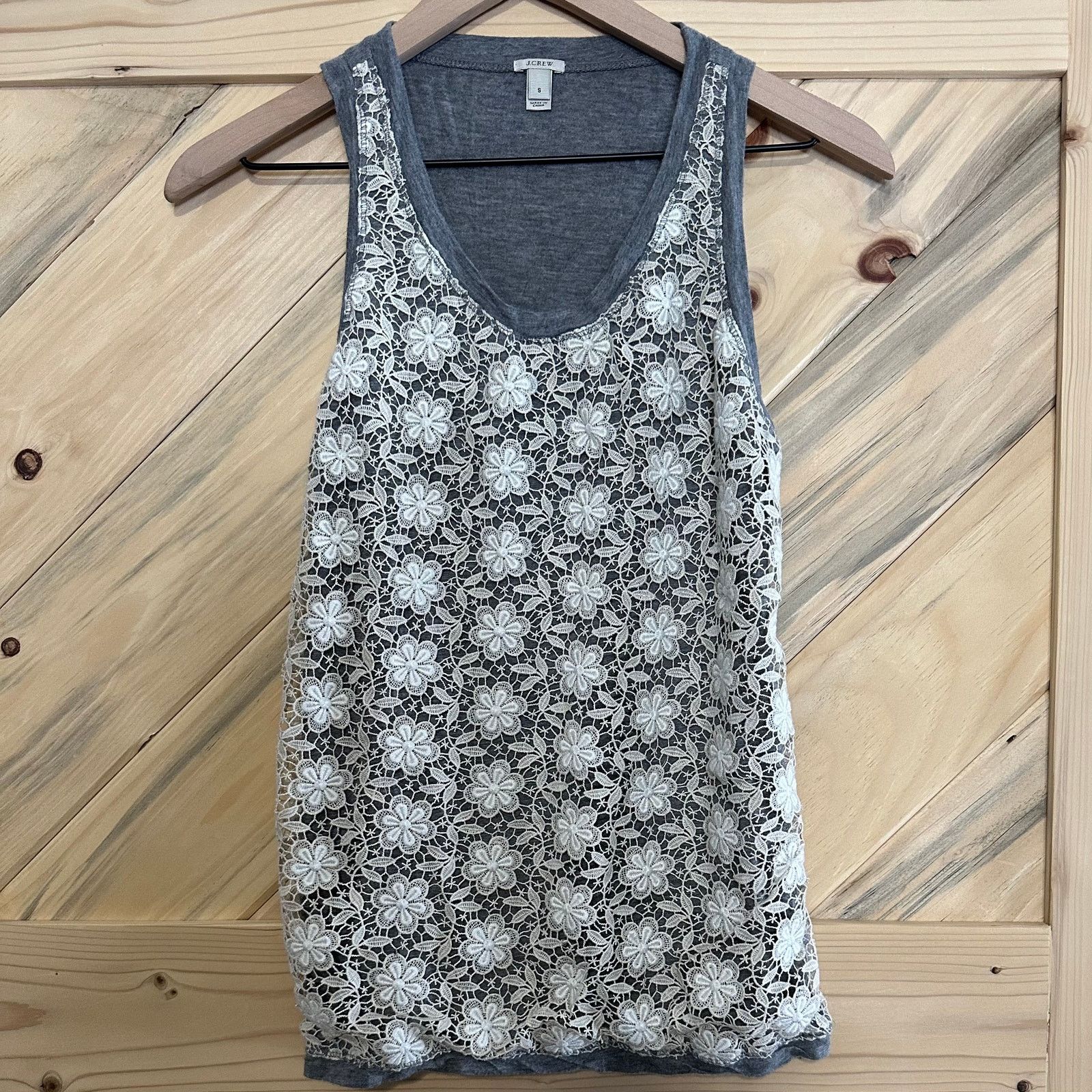 J.Crew J.Crew Sleeveless top with floral lace overlay layer Size S / US 4 / IT 40 - 1 Thumbnail