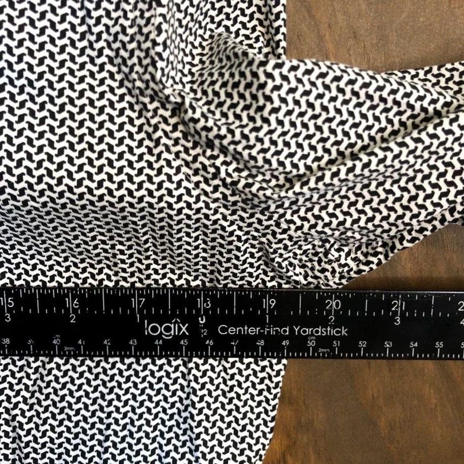 Express Express Mens Shirt White Black Geometric Slim Button-Down Stretch Small Size US S / EU 44-46 / 1 - 6 Thumbnail