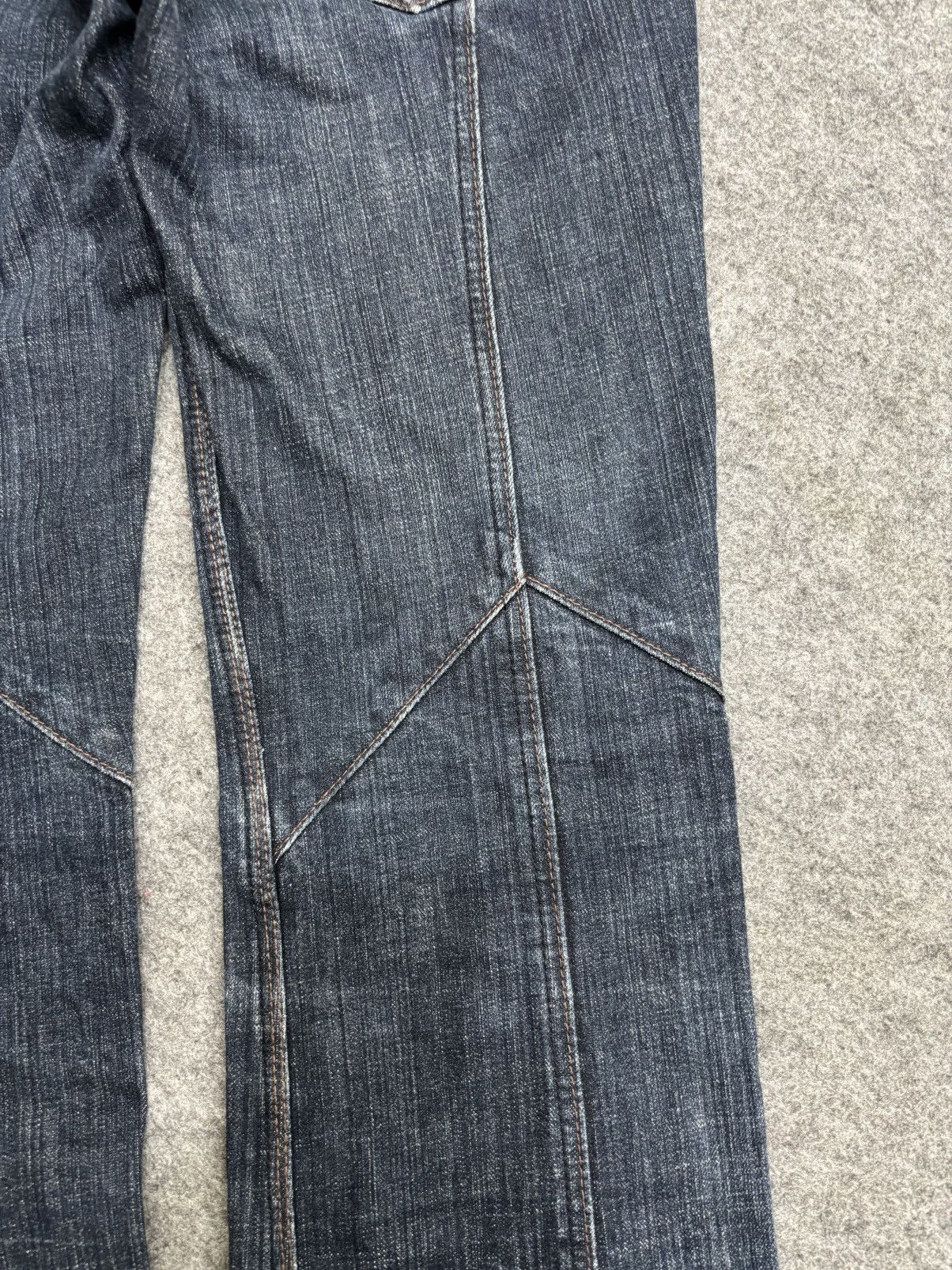 HIDEAWAYS 💥Avant Garde💥Hideaways Multiple Seam Flare Denim F621 Size US 31 - 14 Thumbnail