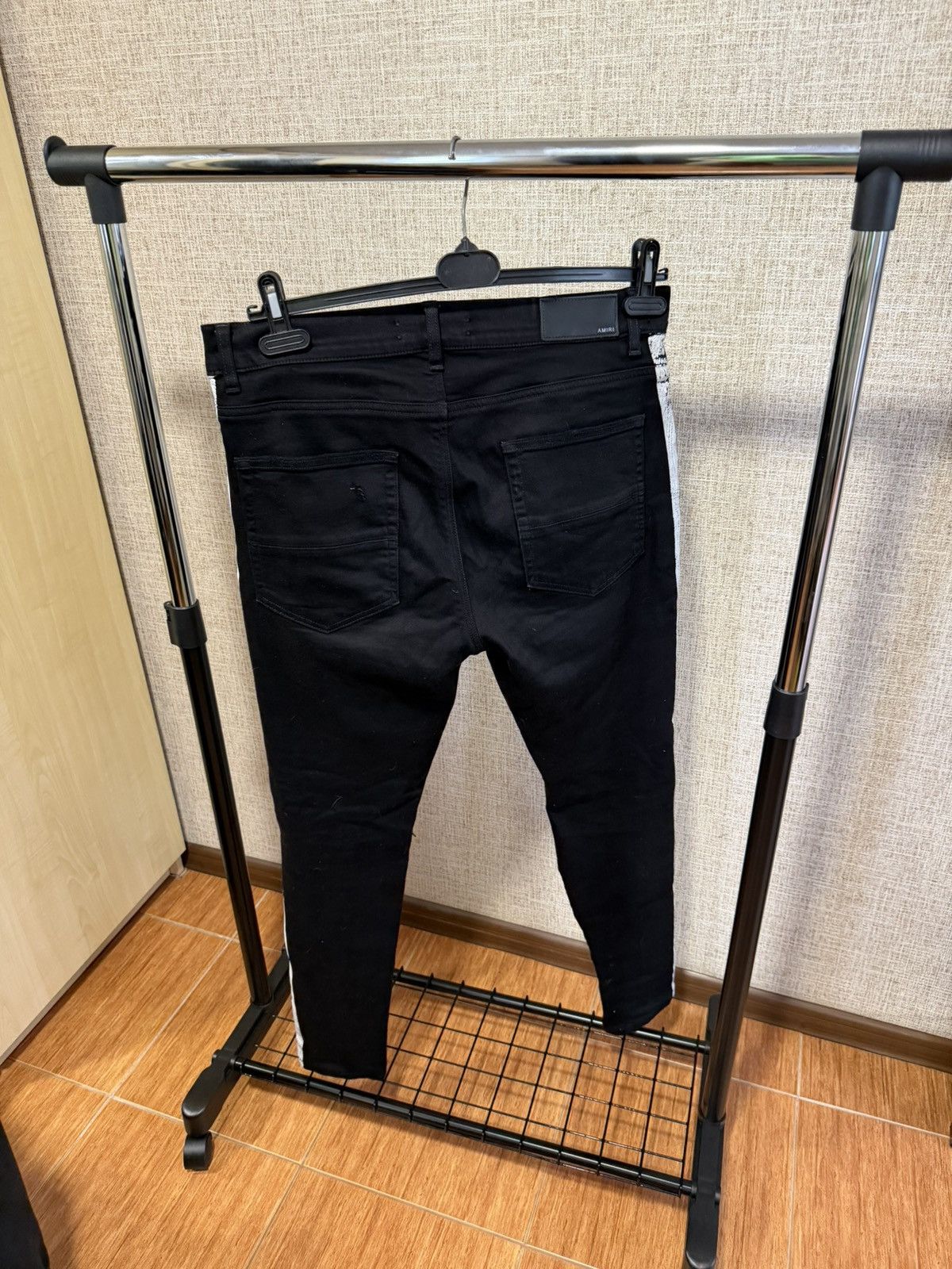 Amiri AMIRI DISTRESSED SLIM JEANS Size US 36 / EU 52 - 2 Thumbnail