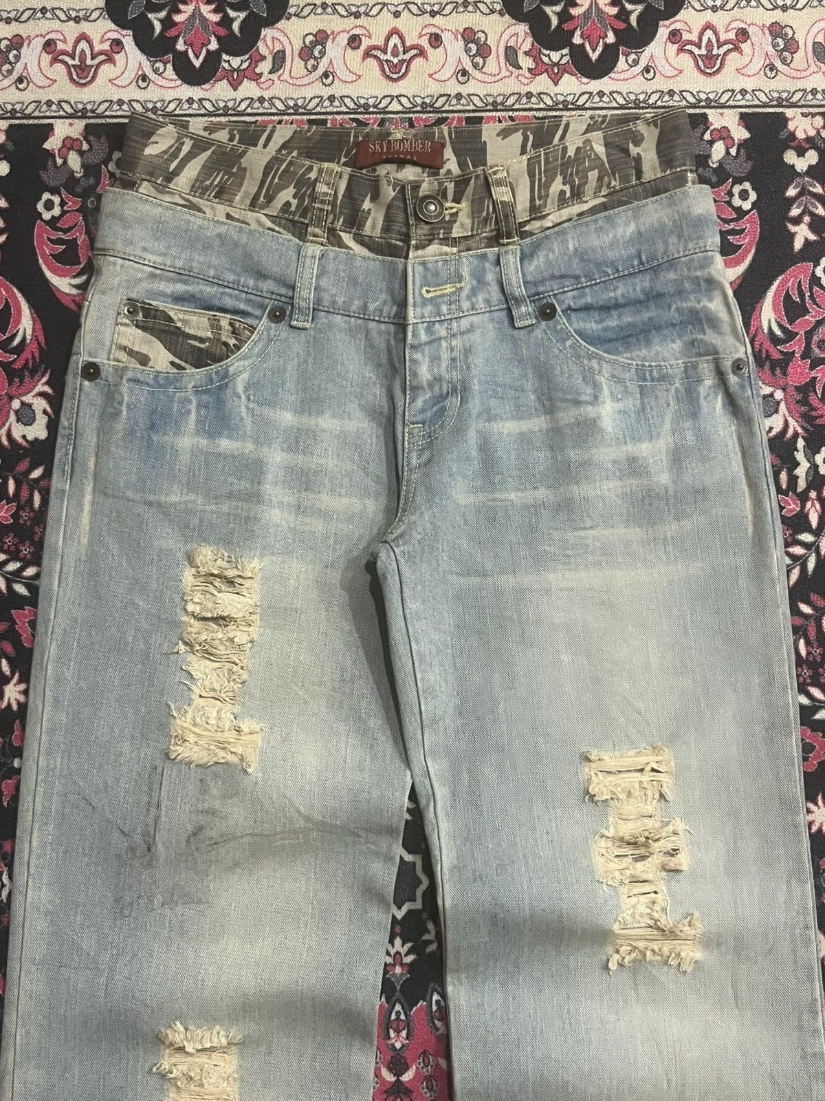 Travis Scott Japanese Brand Sky Bomber Camo Double Waist Distressed Jeans Size US 28 / EU 44 - 4 Thumbnail