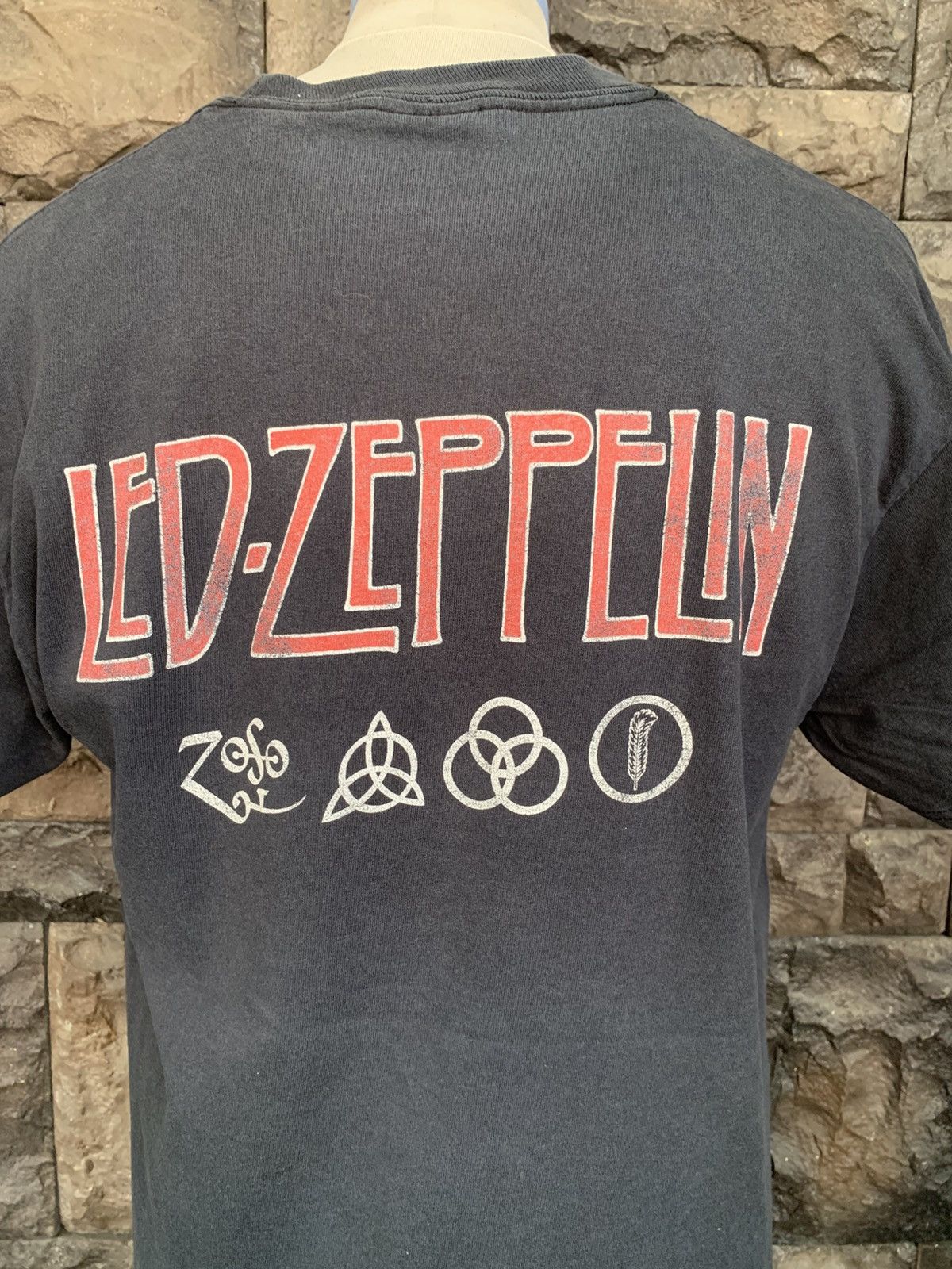 Led Zeppelin Vintage Led Zeppelin Rock Band T shirt Size US M / EU 48-50 / 2 - 6 Thumbnail