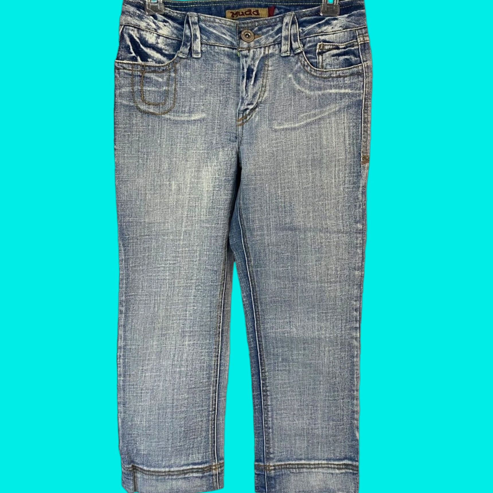 Denime VINTAGE Y2K Mudd Low-Rise Capri Jeans Denim Blue Light Wash Rhinestone Stretch Womens 7 Capri Jeans Blue Rhinestone Pockets 5-Pocket Size 28" / US 6 / IT 42 - 1 Thumbnail