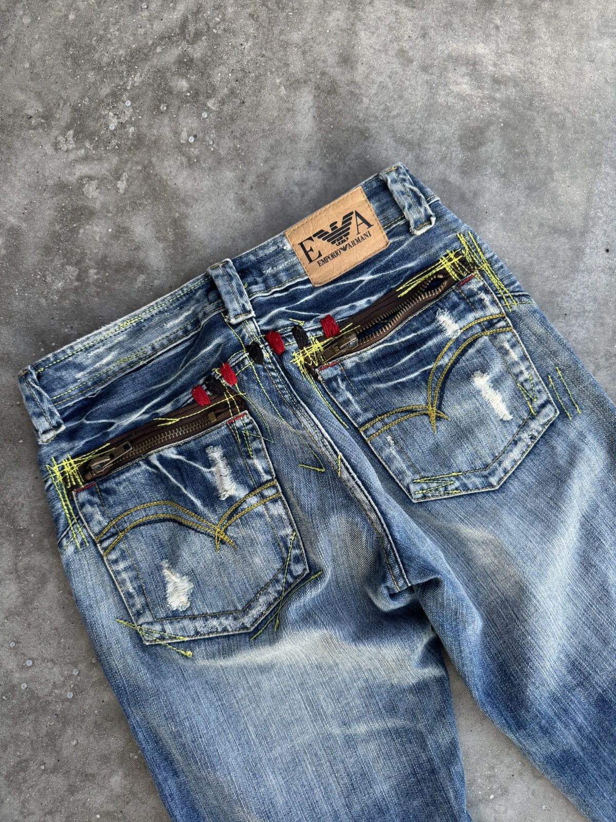 Giorgio Armani Rare Giorgio Armani Project Vintage Jeans luxury rare find Size US 29 - 7 Thumbnail