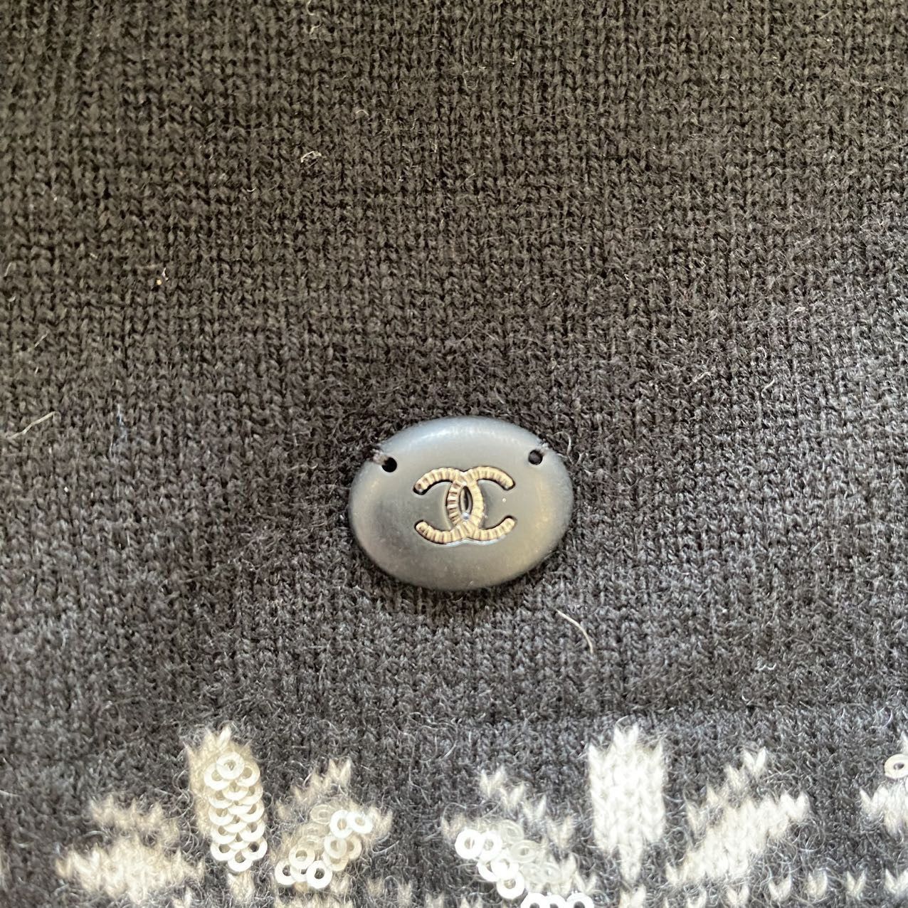 Chanel Chanel Black Sequin Heavy Cashmere Knit Sweater K26WX Size XXS / US 00 / IT 34 - 7 Thumbnail