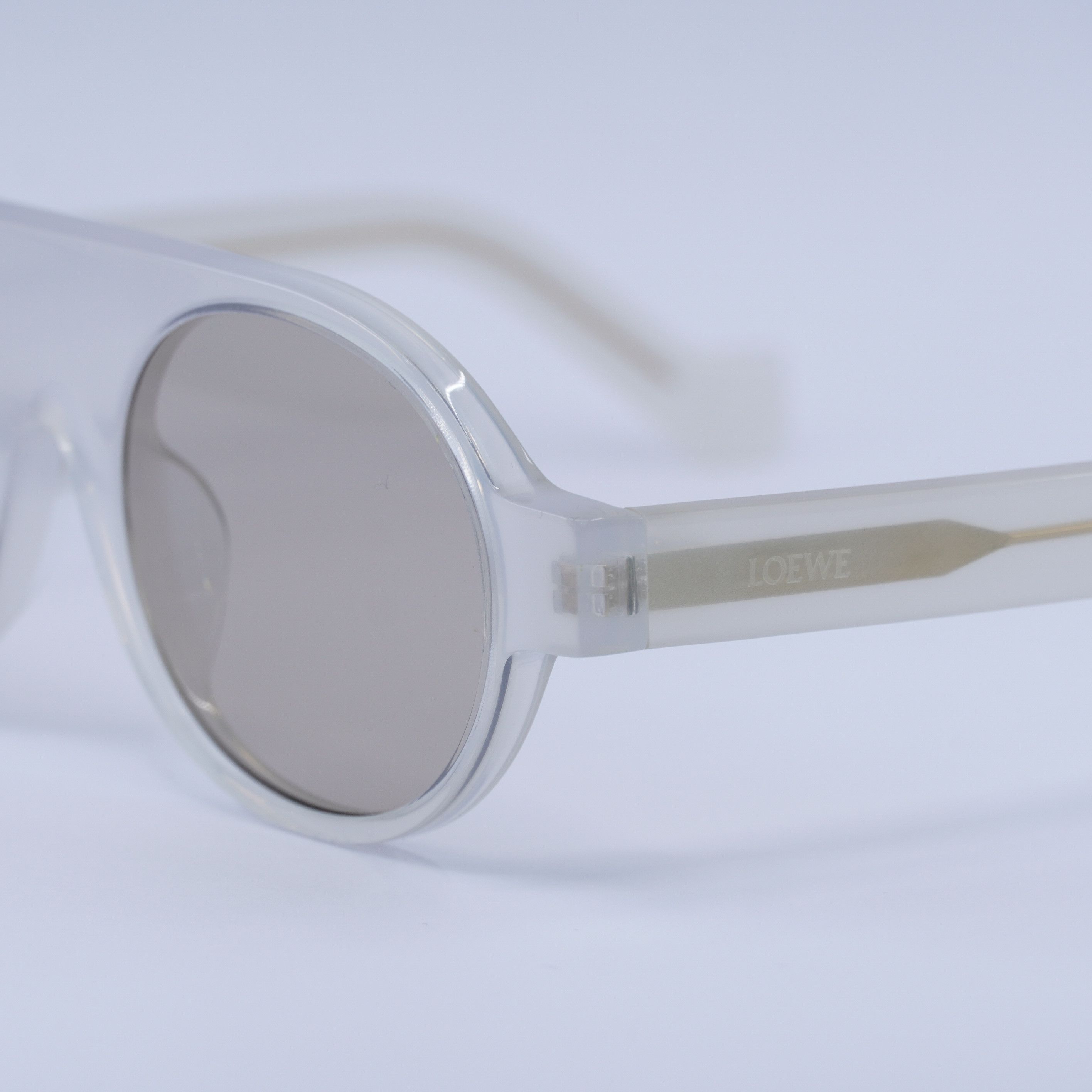 Loewe Loewe LW40020F 21E White Sunglasses Size ONE SIZE - 8 Thumbnail