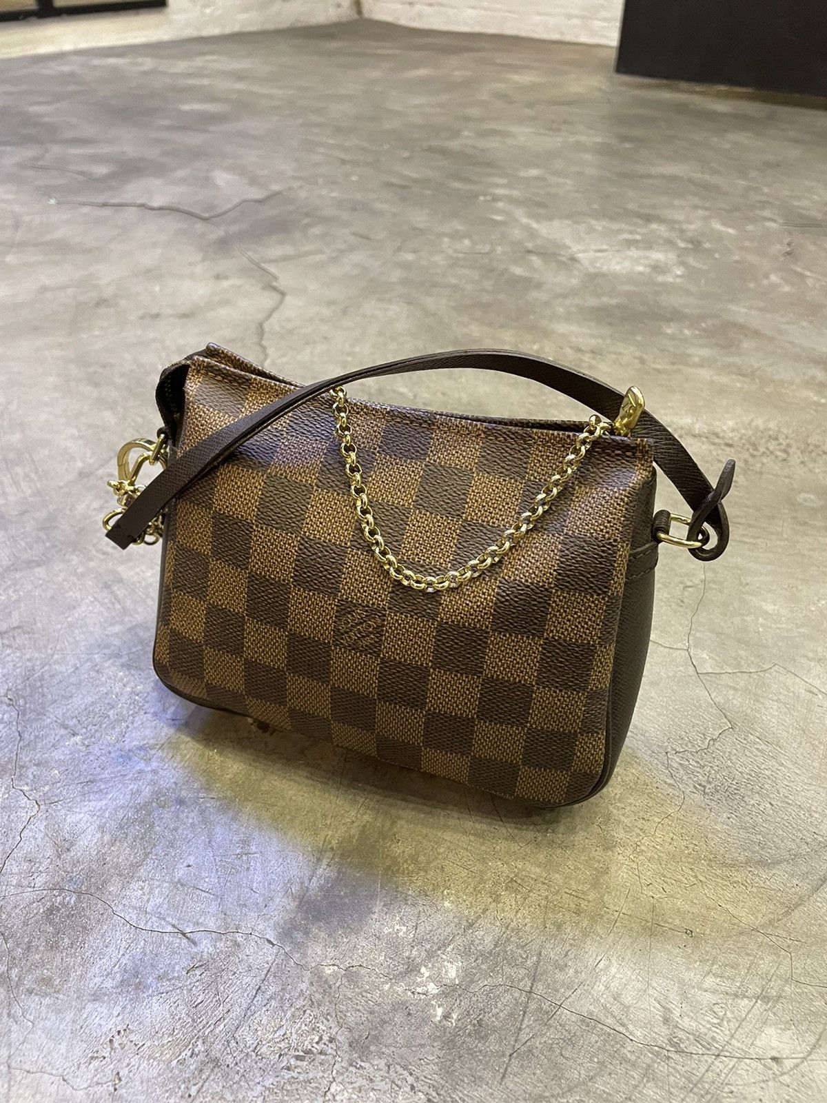 Louis Vuitton LOUIS VUITTON 2001 Damier Top Handle Bag Mini Vintage Size ONE SIZE - 1 Thumbnail
