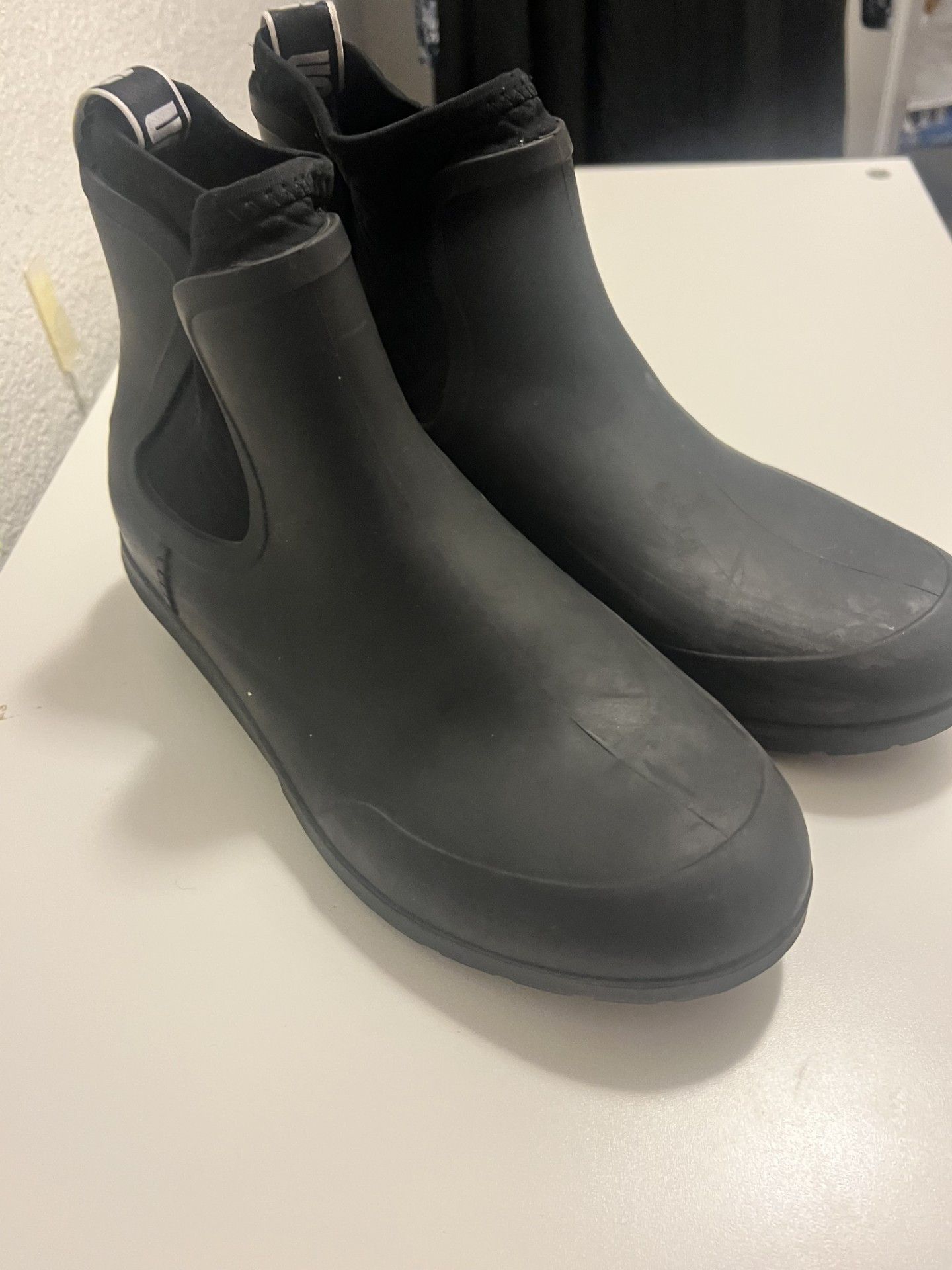 Ugg black winter ugg boots Size US 7 / IT 37 - 1 Thumbnail