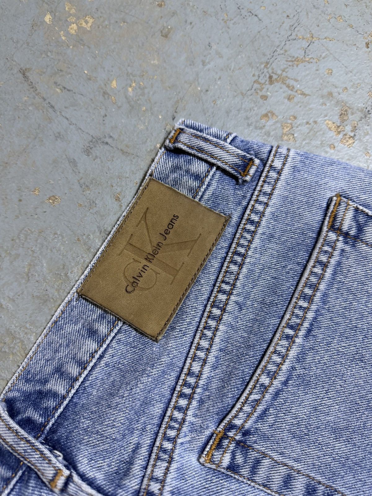 Calvin Klein Vintage Calvin Klein light denim jeans Size US 30 / EU 46 - 8 Thumbnail