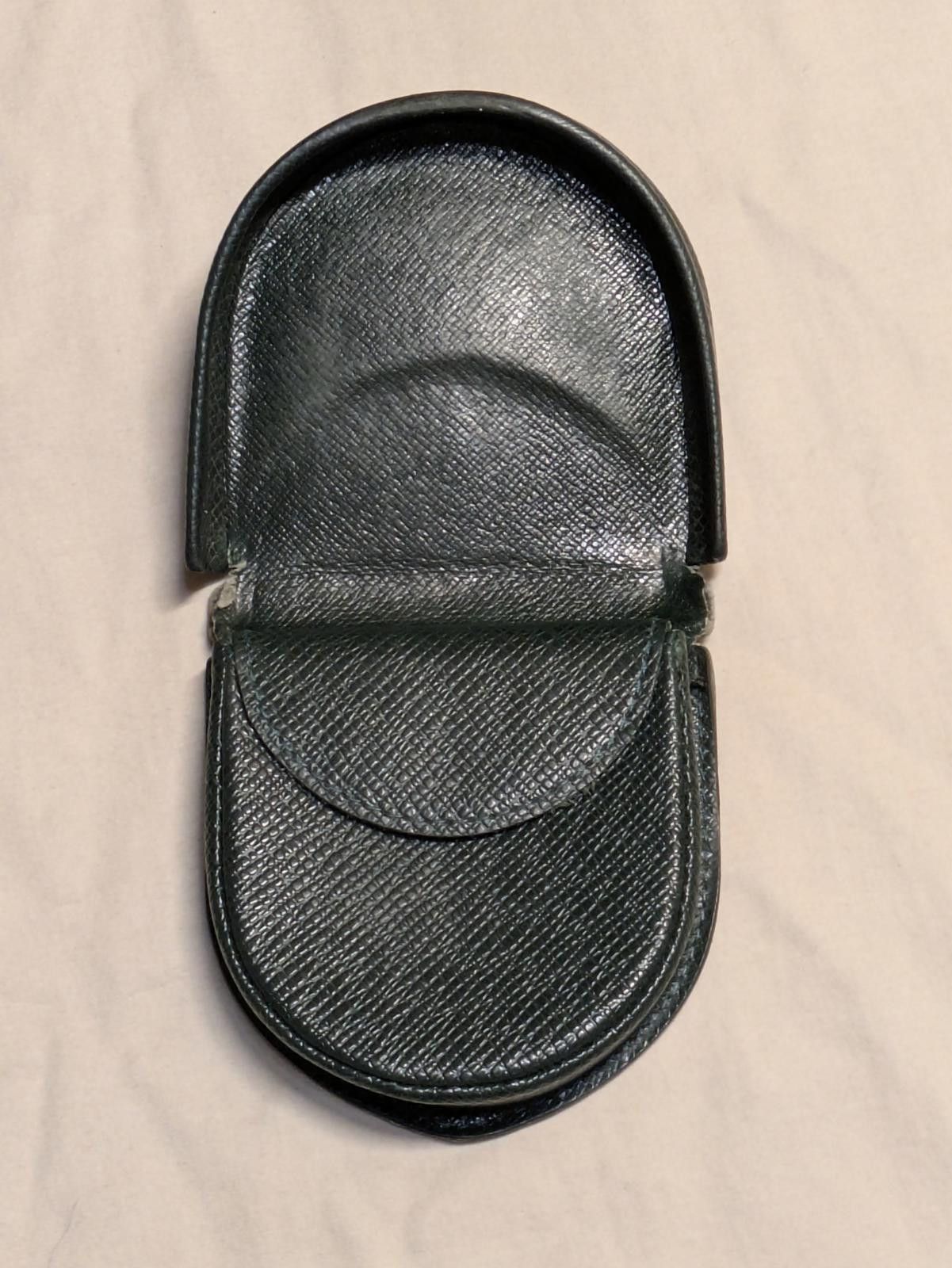 Louis Vuitton Louis Vuitton Taiga Porto MonCuvette Coin Case Dark Green Size ONE SIZE - 4 Thumbnail